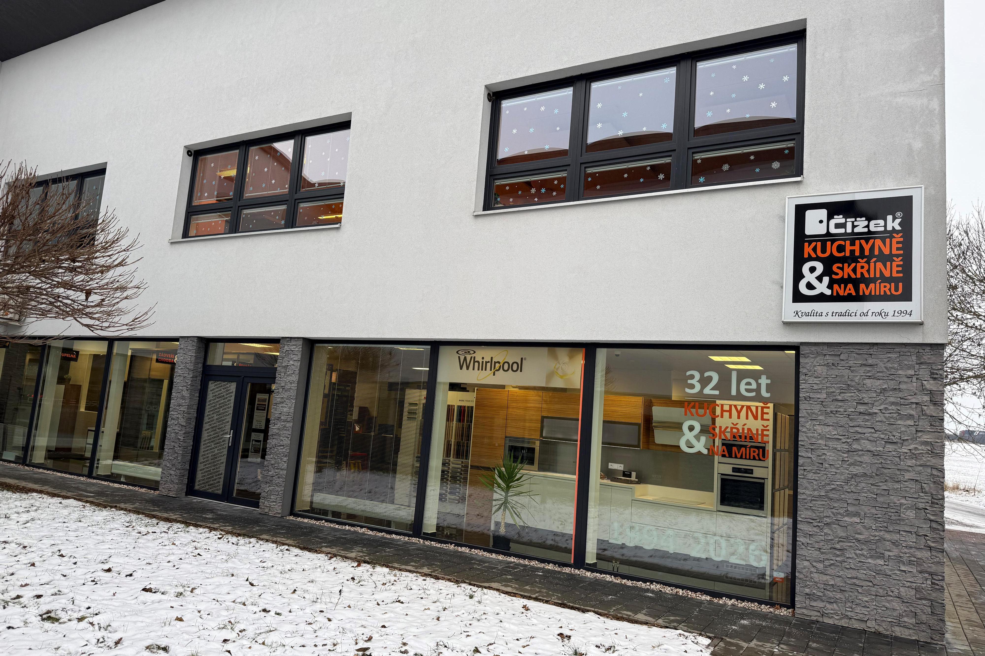 Čížek - kuchyně & skříně na míru