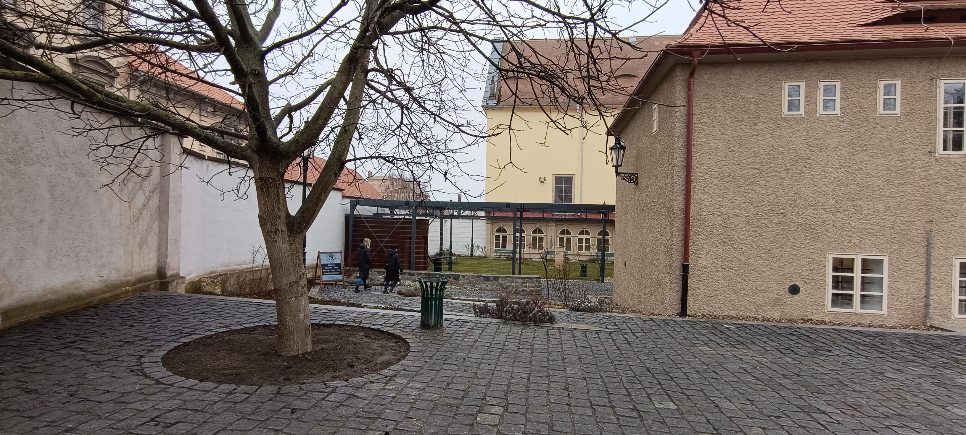 Klášterní kavárna foto 4