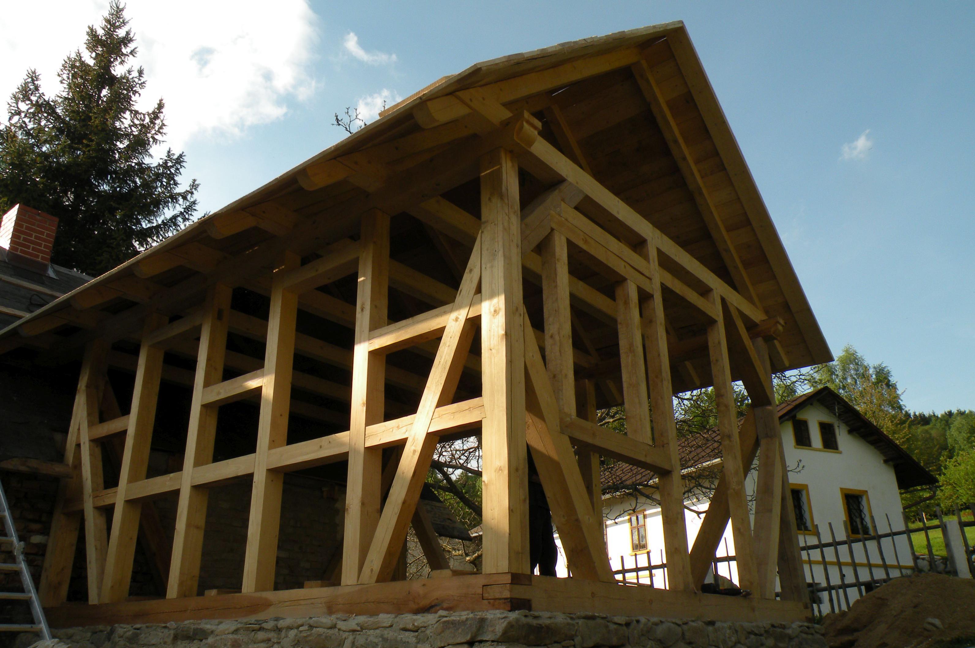 Tesař a stavební truhlář Jaroslav Diviš