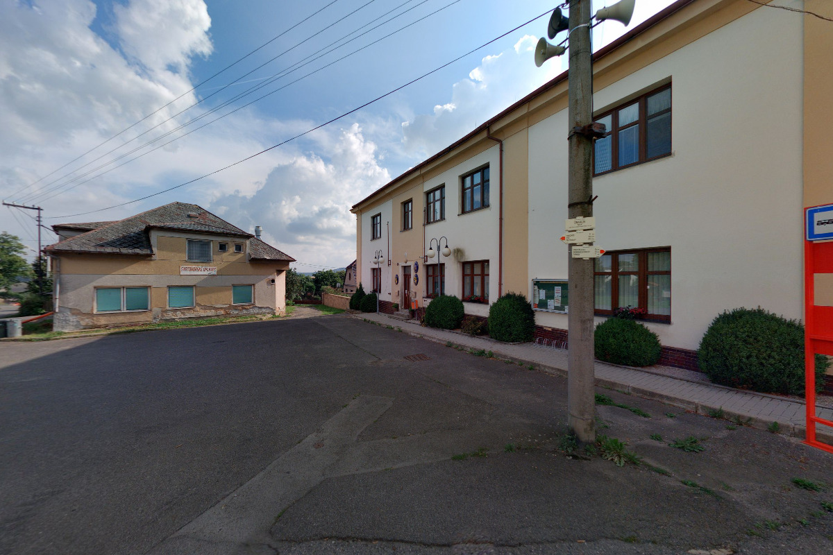 Drahlín - obecní úřad foto 6