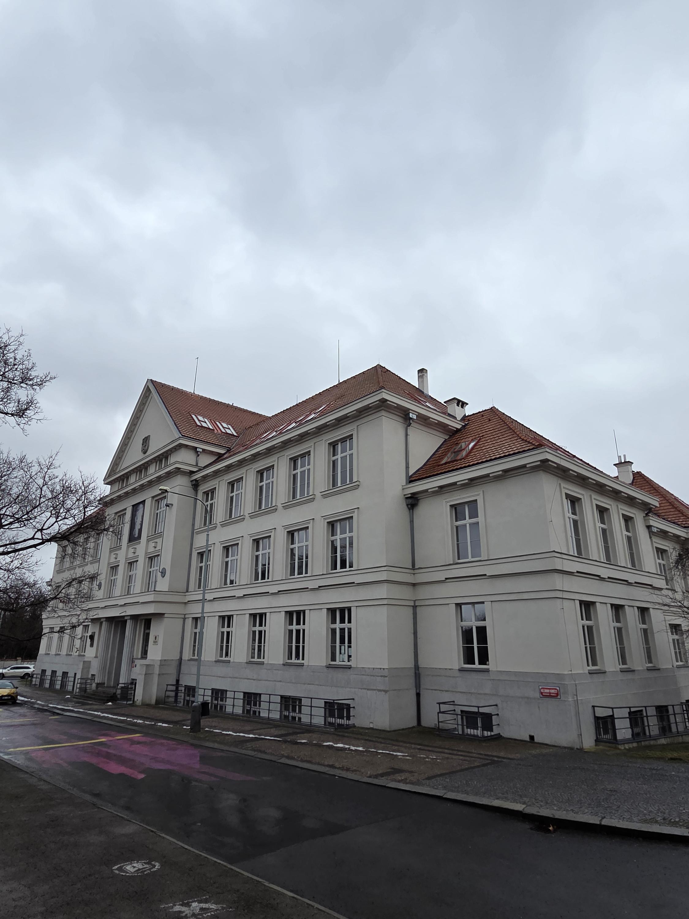 Vyšší umělecká škola Václava Hollara foto 4