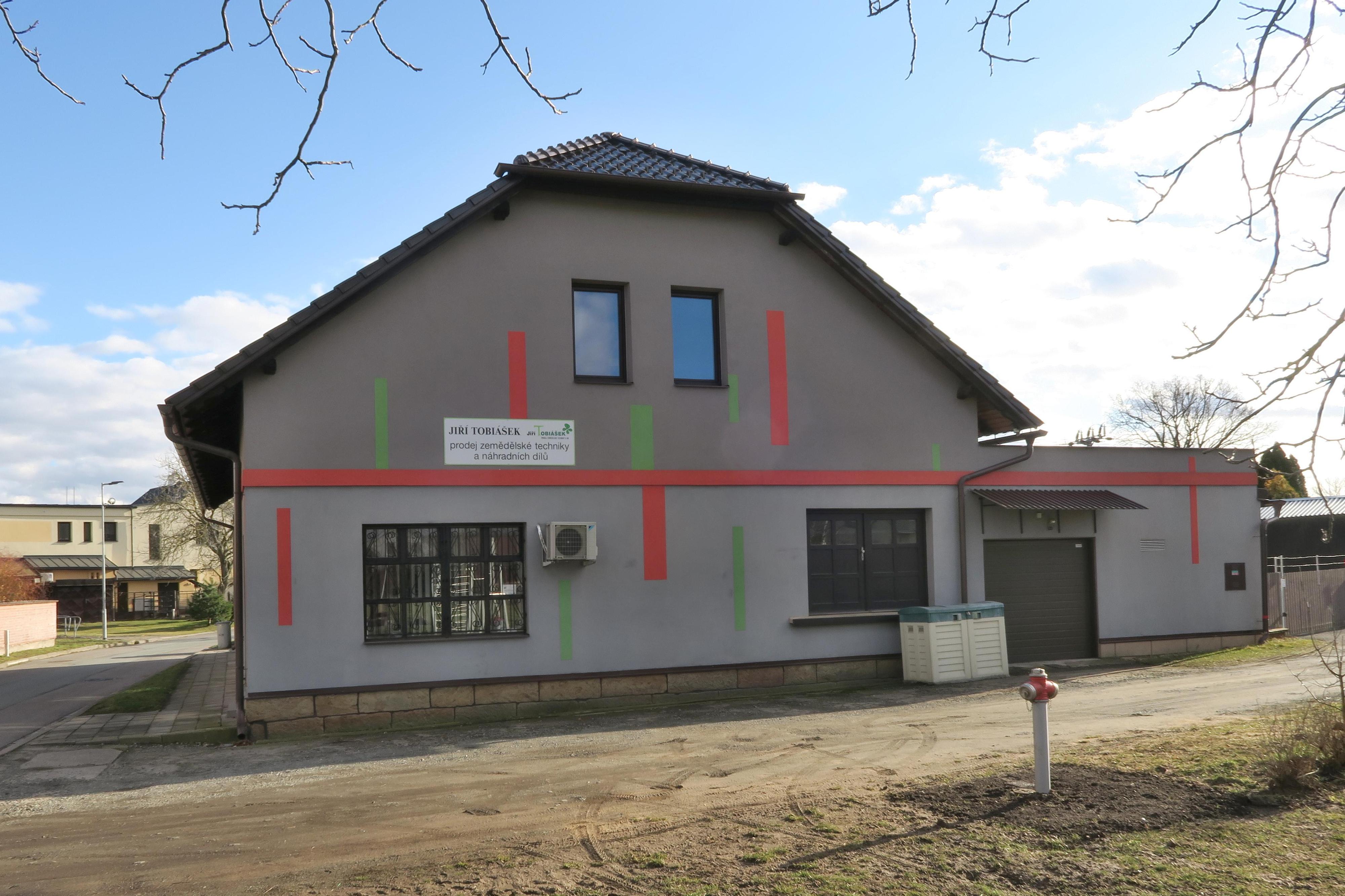 Jiří Tobiášek - prodej zemědělské techniky a náhradních dílů foto 2