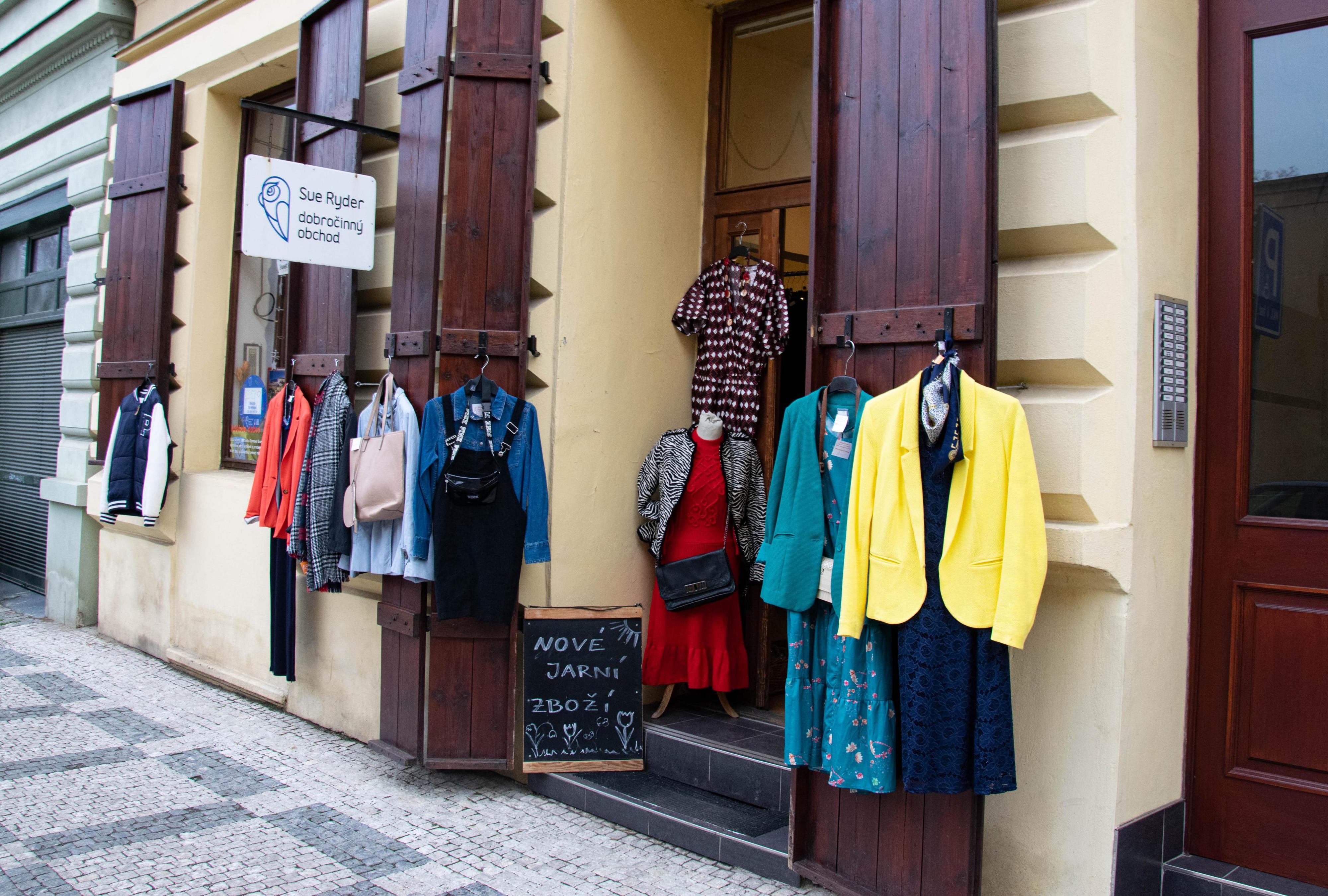 Dobročinný obchod Sue Ryder foto 6