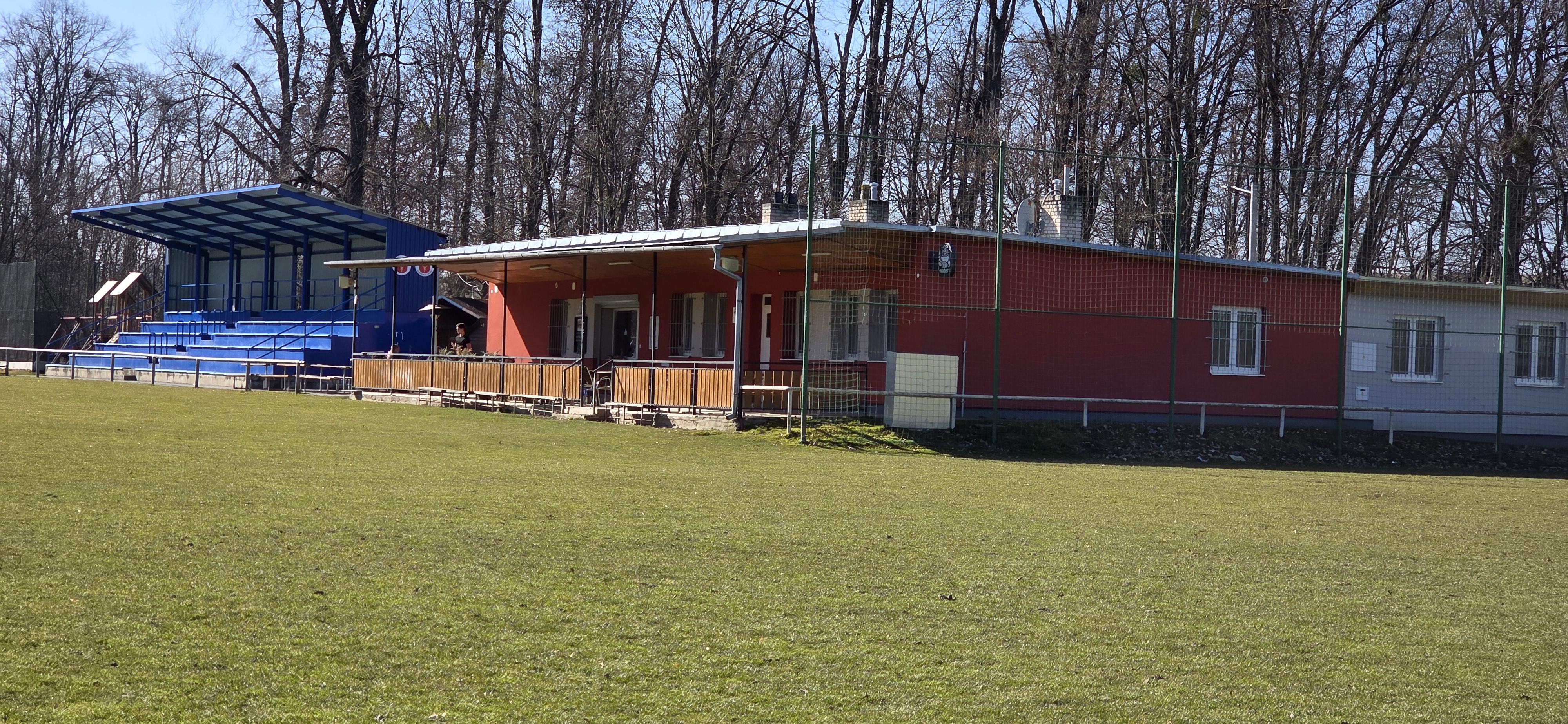 LESANKA - hospůdka u hřiště foto 6