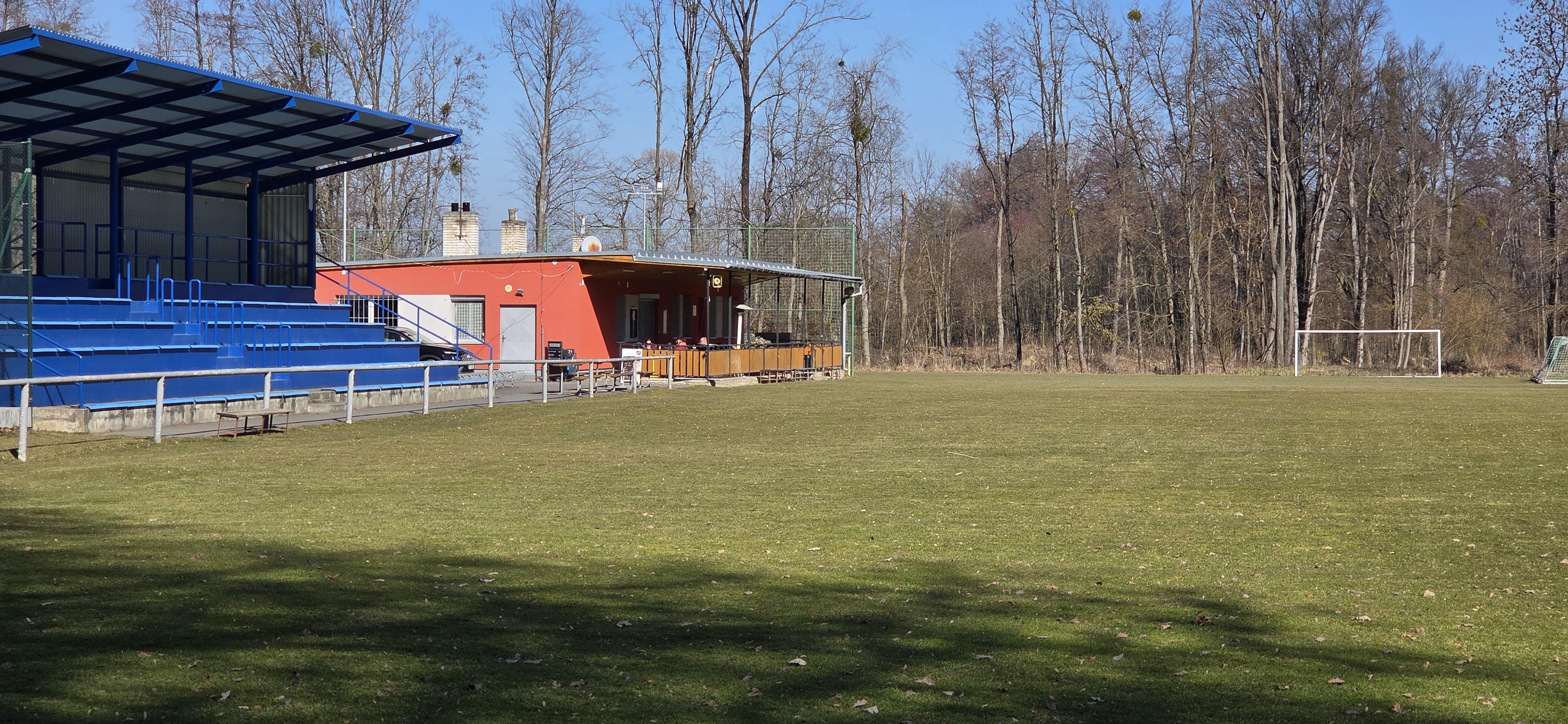 LESANKA - hospůdka u hřiště foto 5