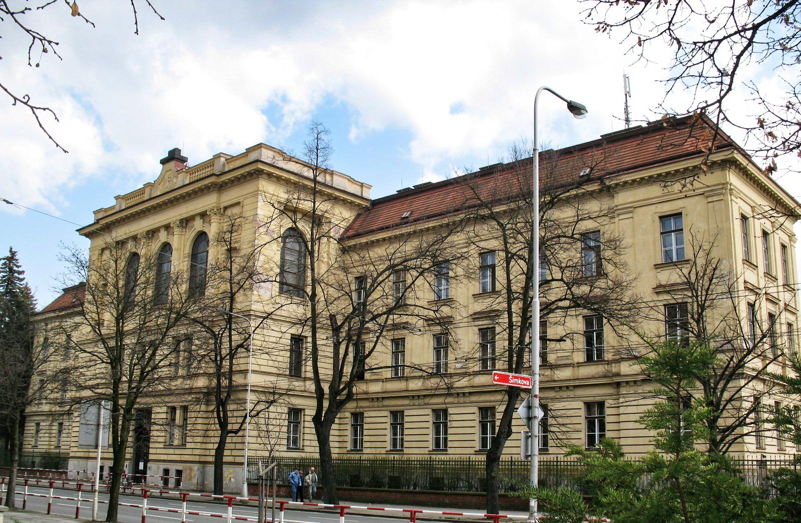 Gymnázium Boženy Němcové, Hradec Králové