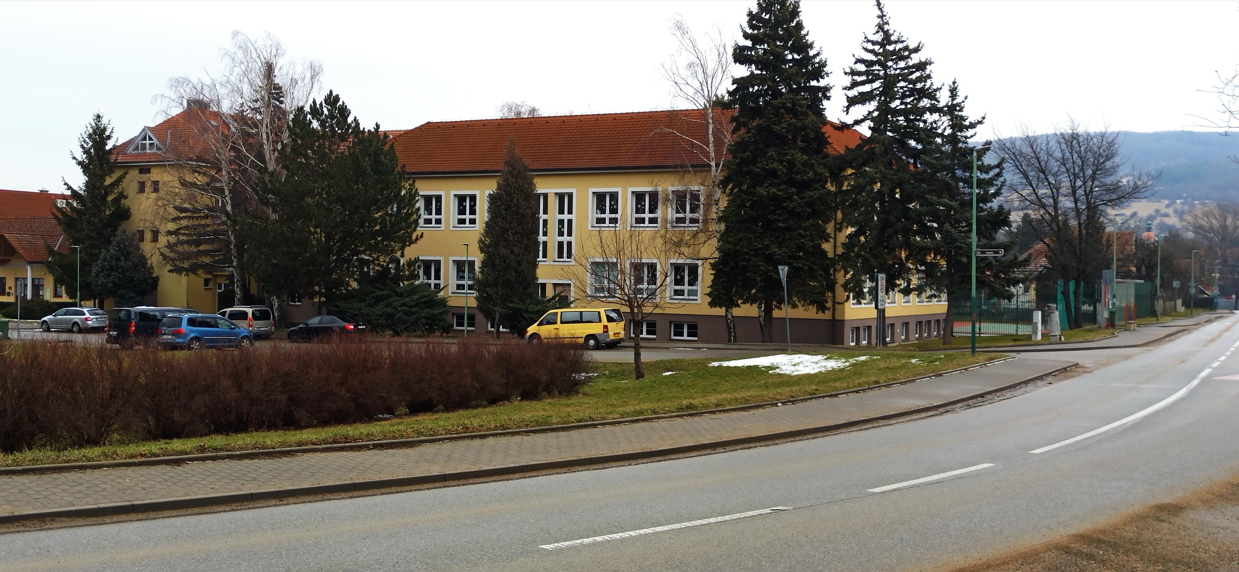 Masarykova ZŠ Velká nad Veličkou foto 3