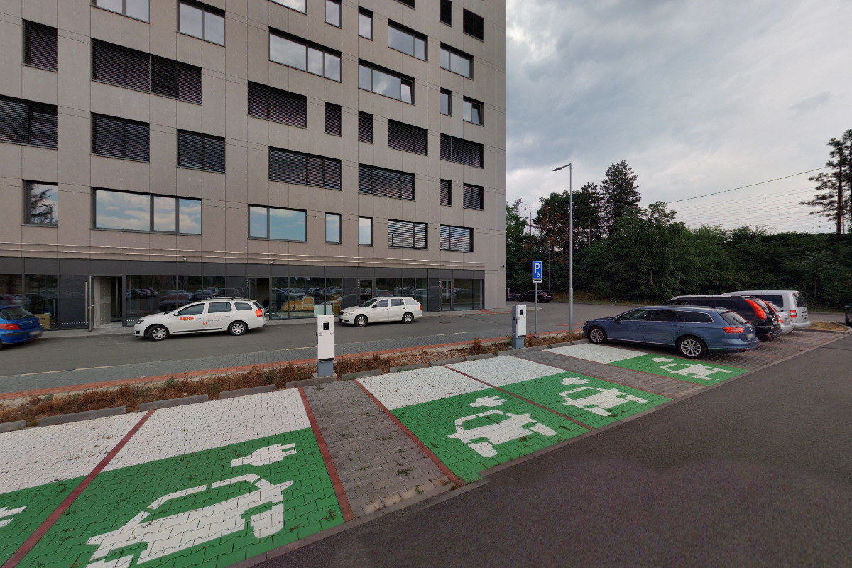 Dobíjecí stanice pro elektromobily foto 3