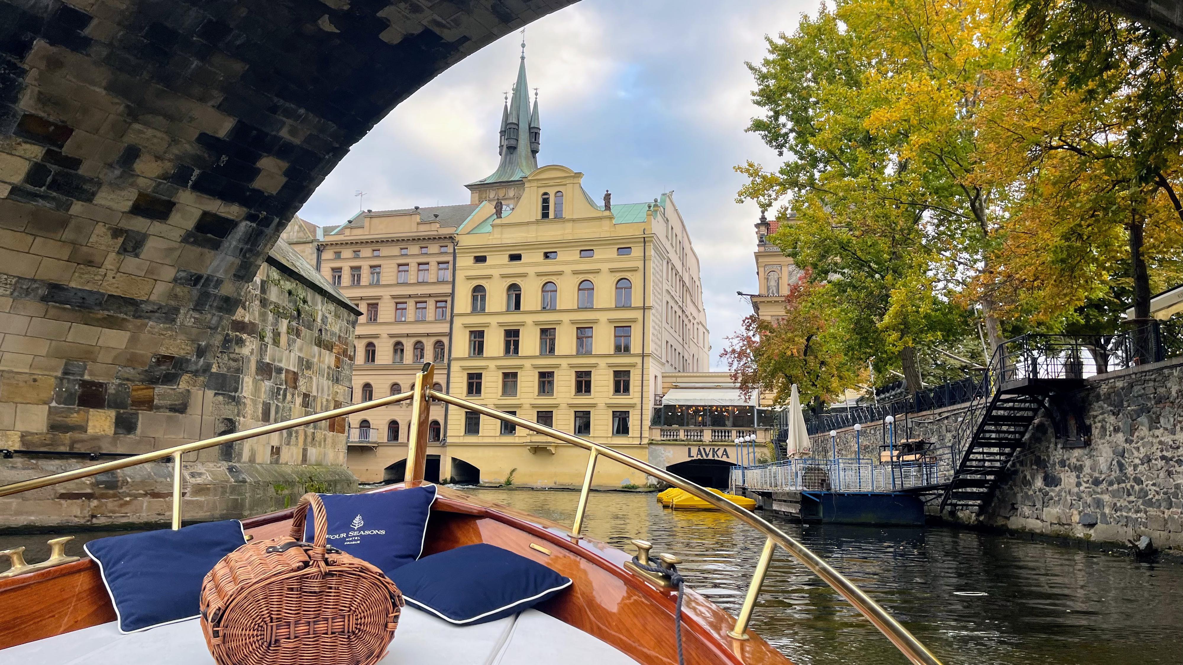 Půjčovna lodiček Novotného lávka foto 5