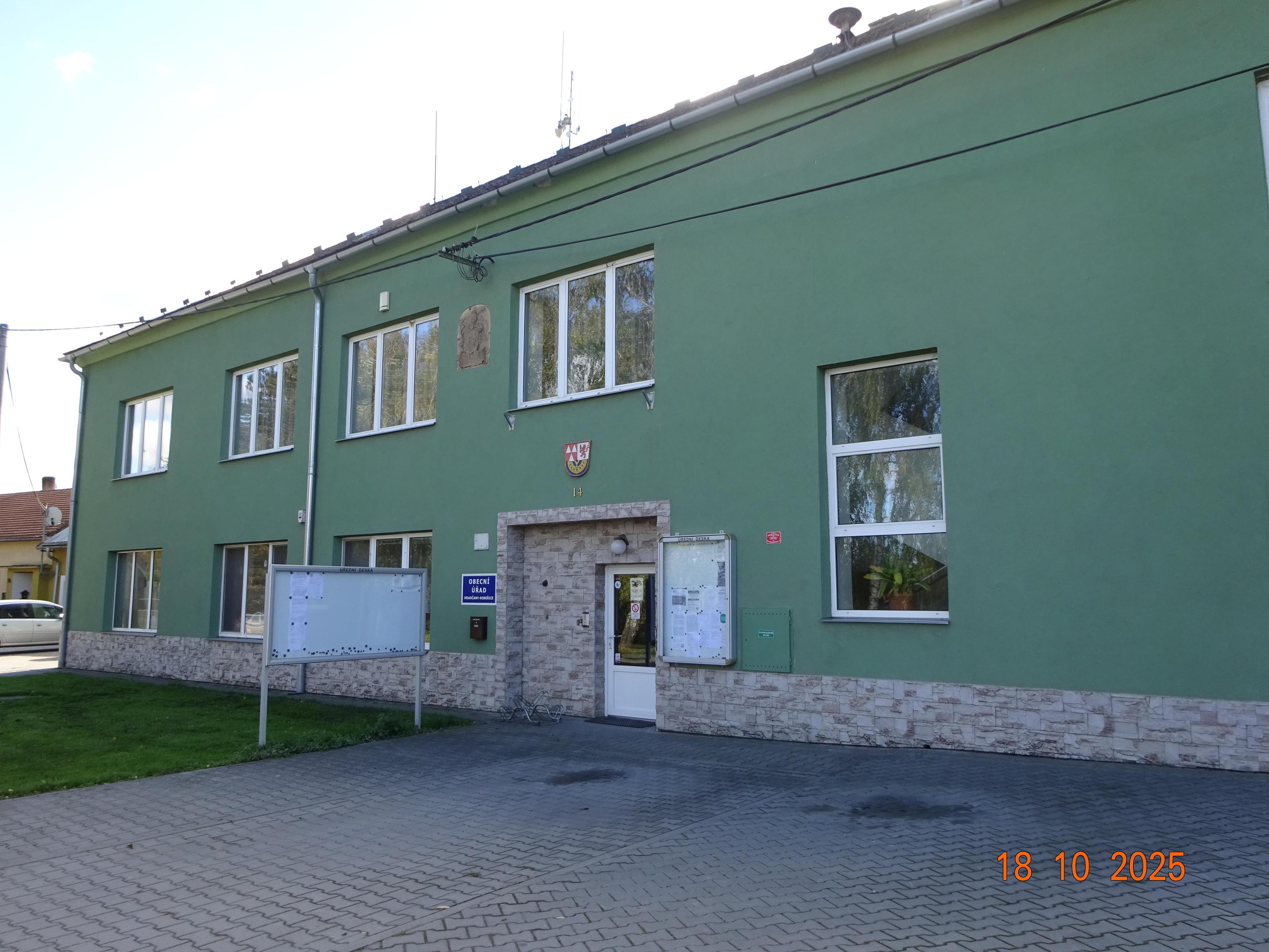 Hradčany-Kobeřice - obecní úřad foto 2