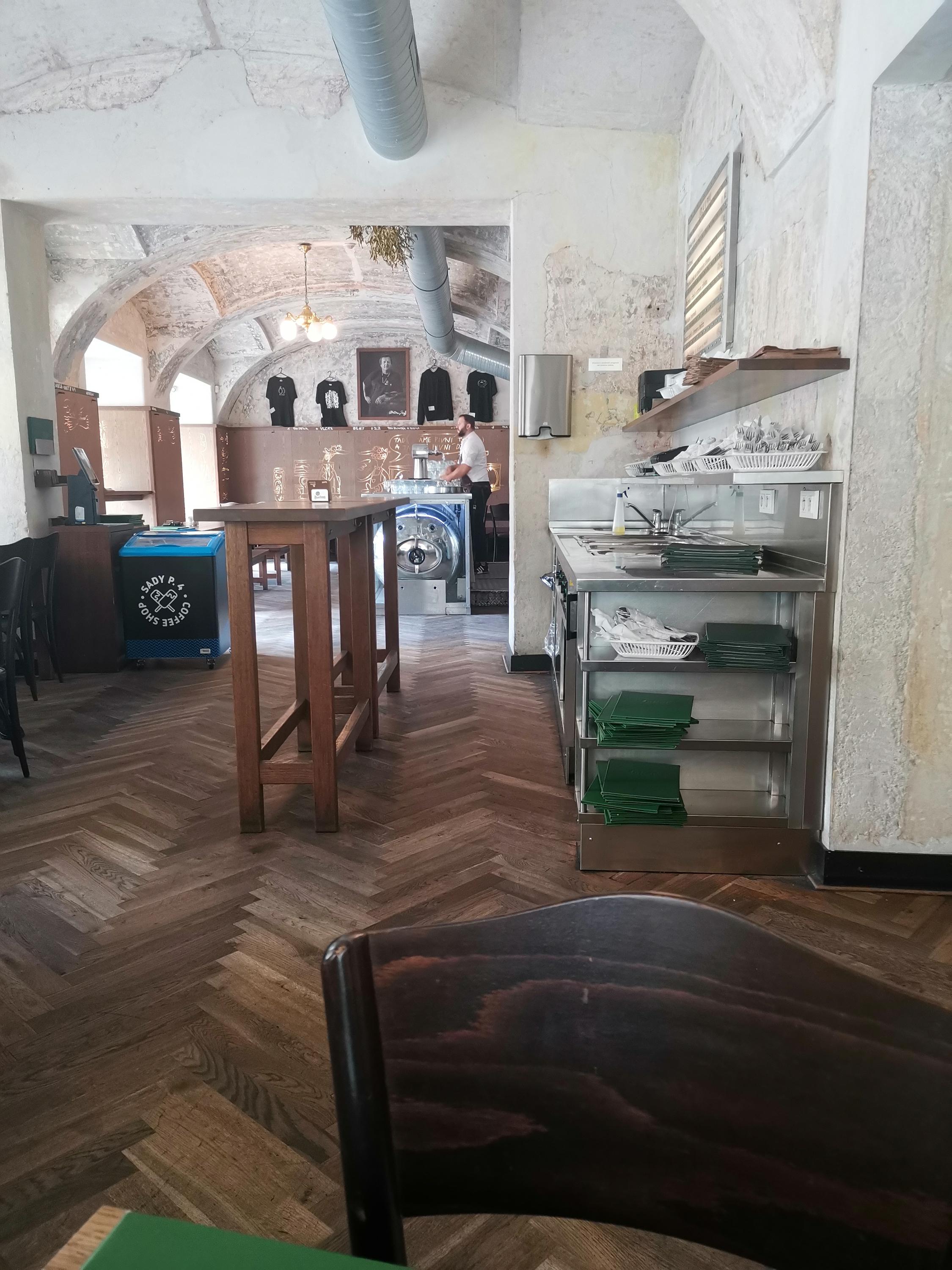 LOKÁL Pod Divadlem foto 5