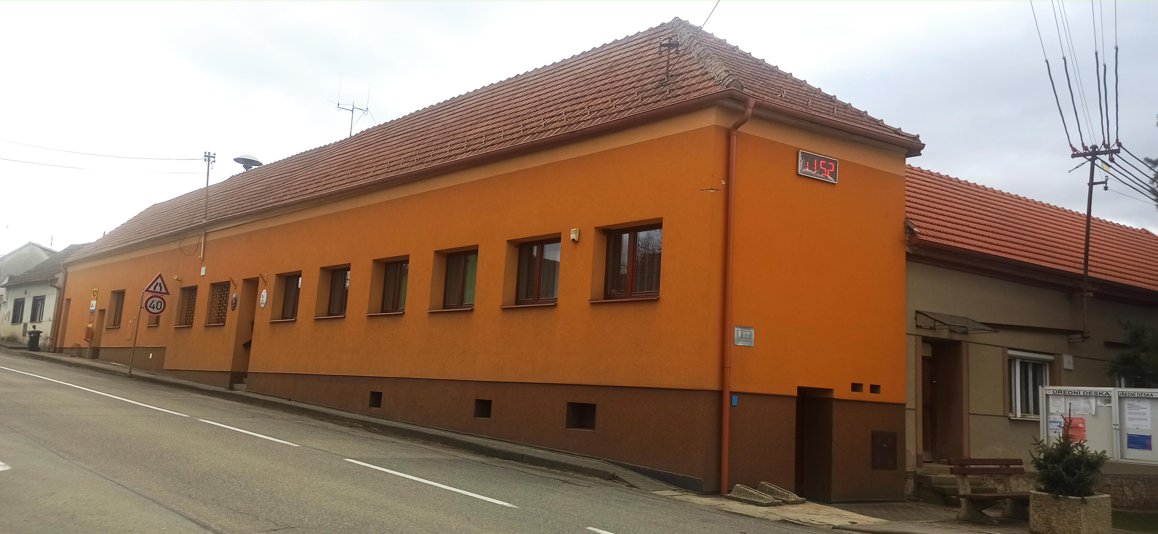 Nemotice - obecní úřad foto 2