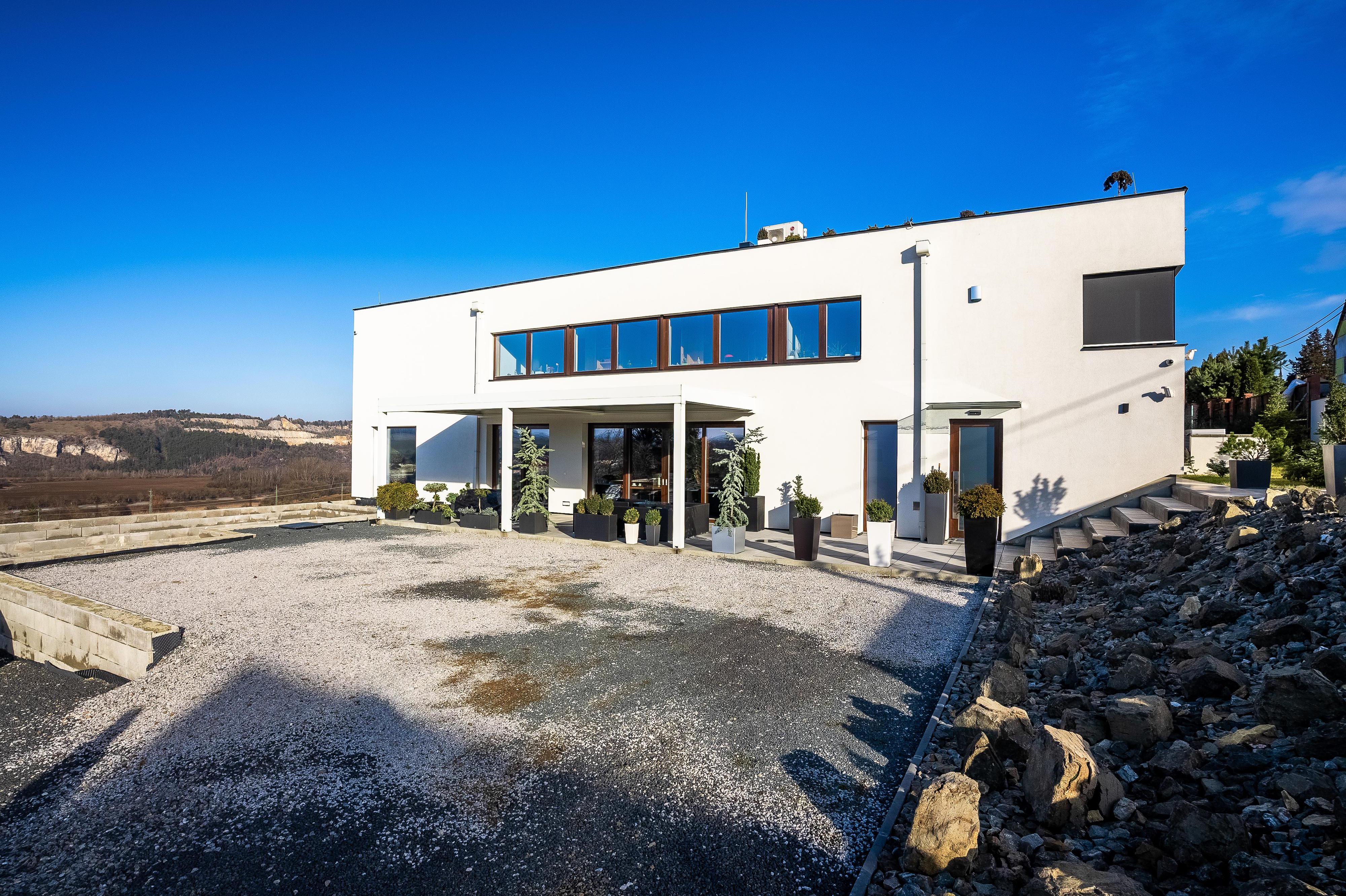 Prodej jedinečného domu s výhledy na Český Kras