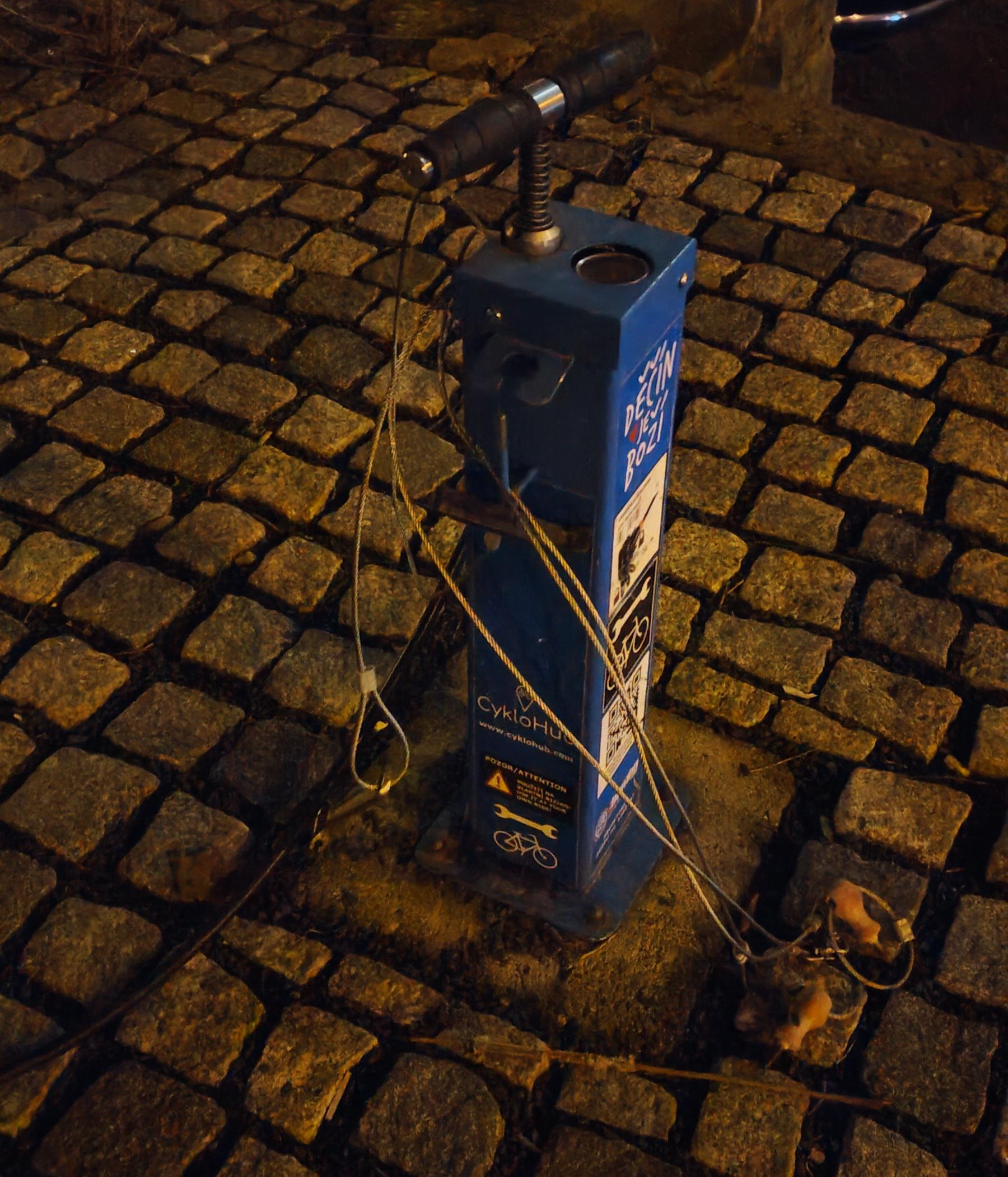 Nabíjecí stanice Informační centrum Městská knihovna Děčín foto 2