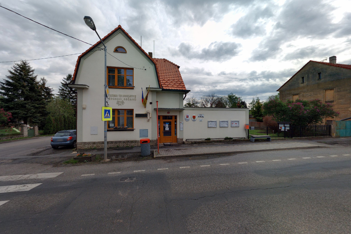 Drahelčice - obecní úřad foto 3