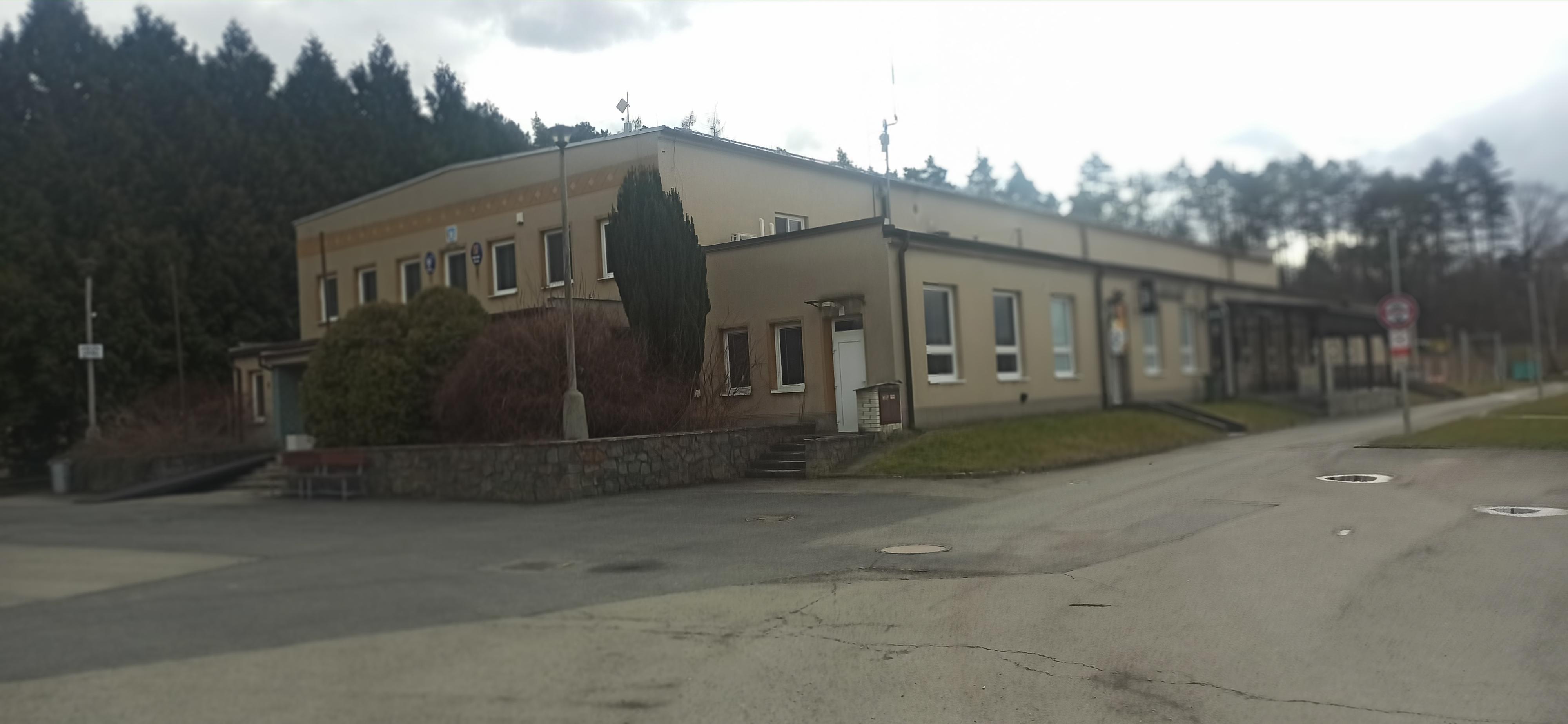 Nesovice - obecní úřad foto 2