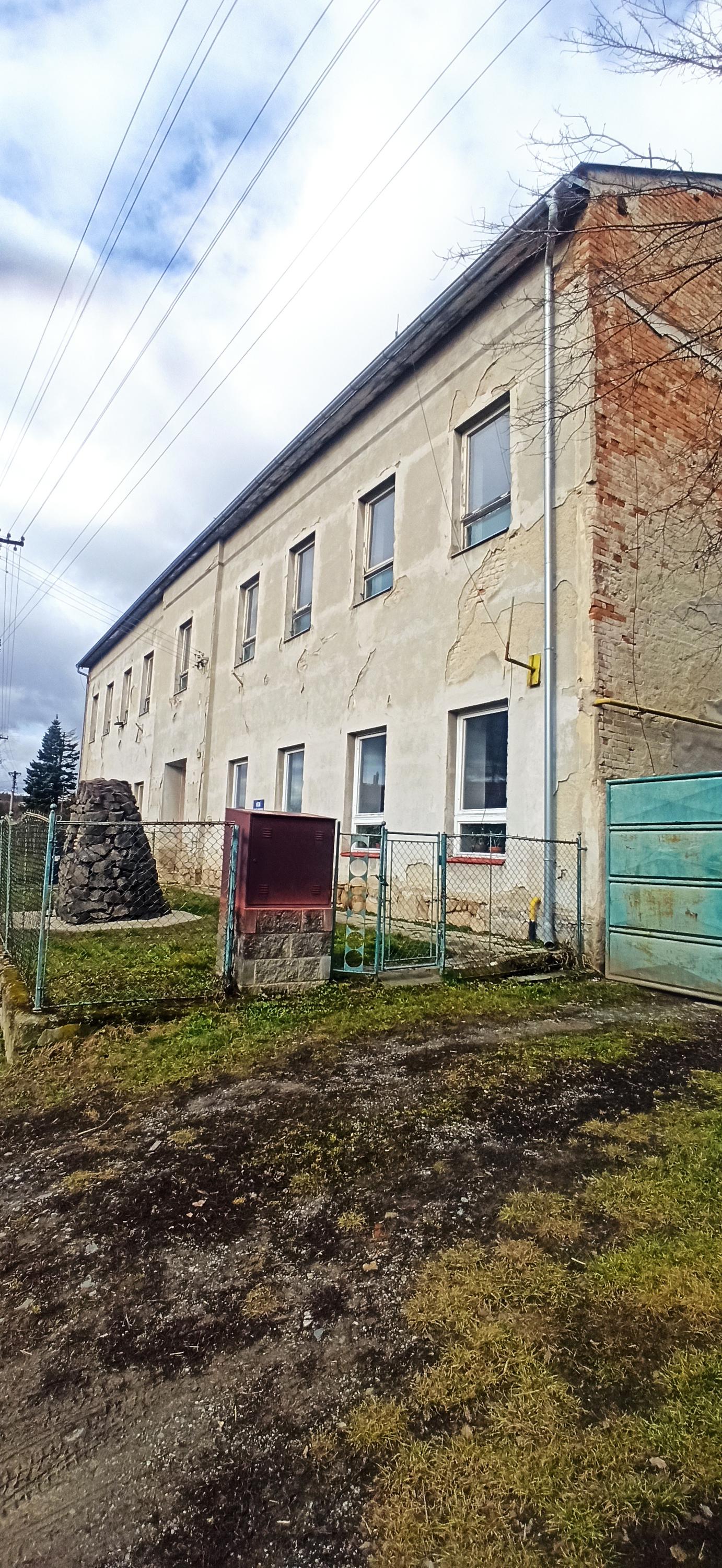 Knihovna Nemotice foto 2