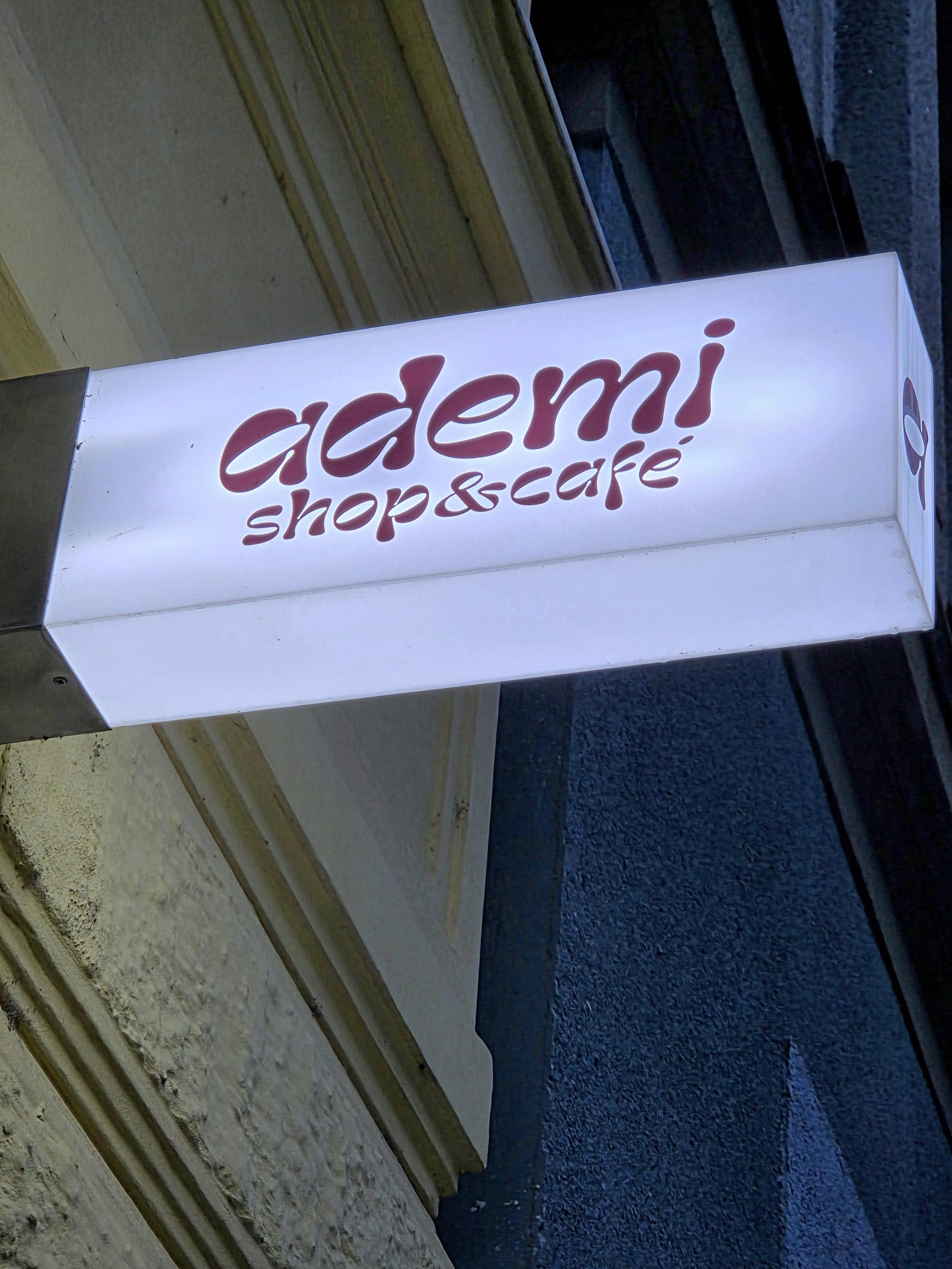 Ademi shop & café foto 6