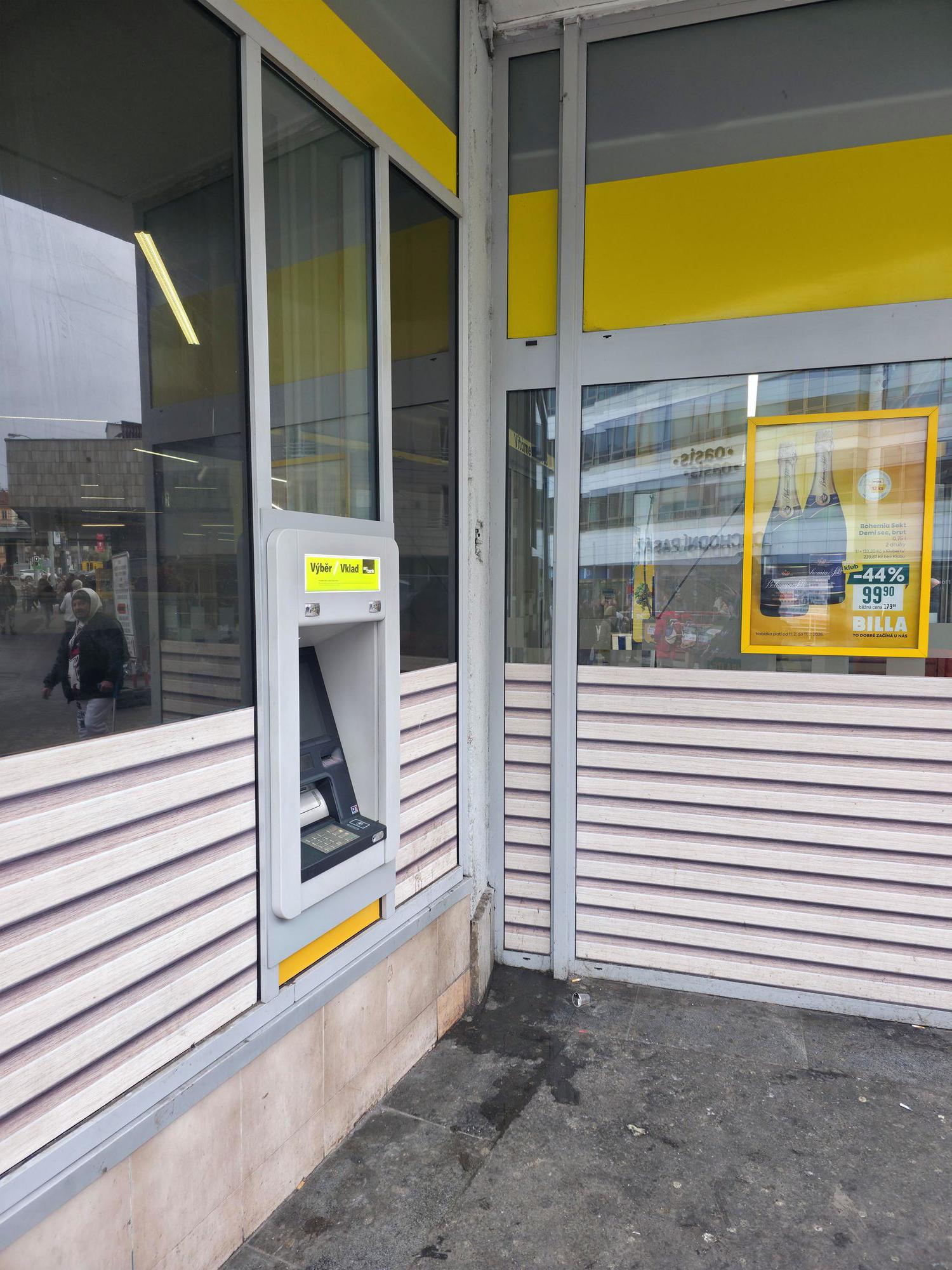 Raiffeisenbank - bankomat foto 2