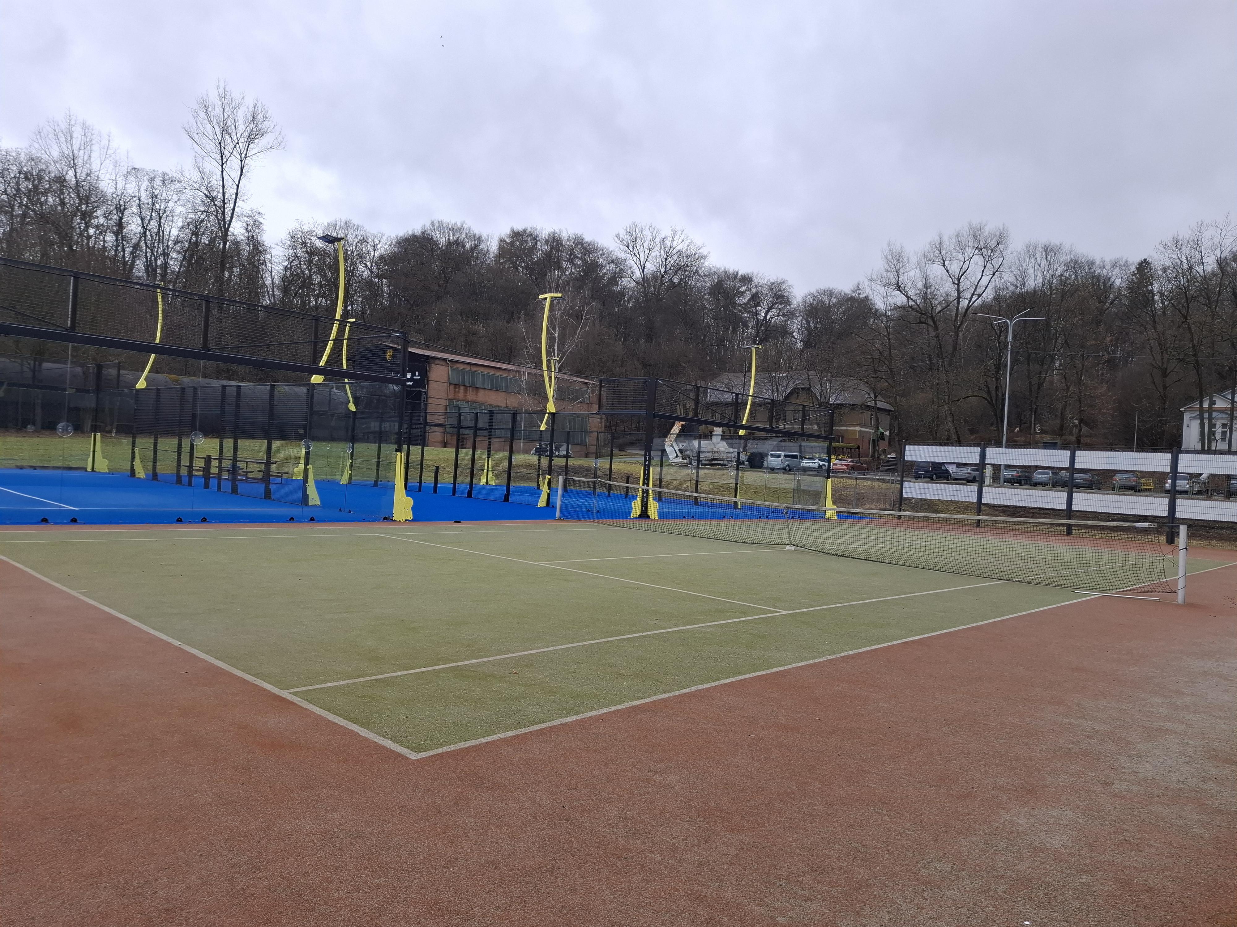 Tenisové kurty Landek