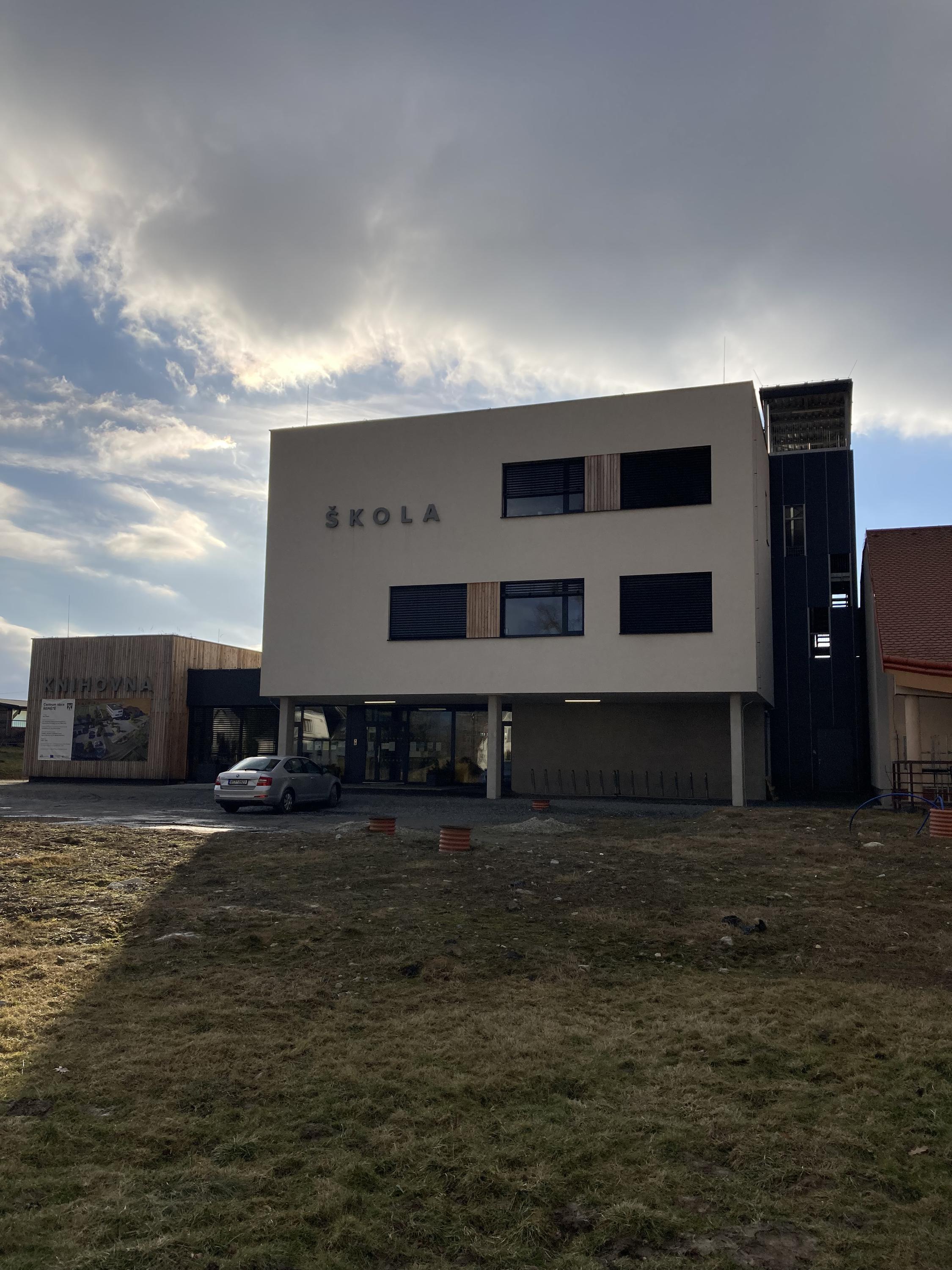 Místní knihovna Bohumila Pavloka foto 3