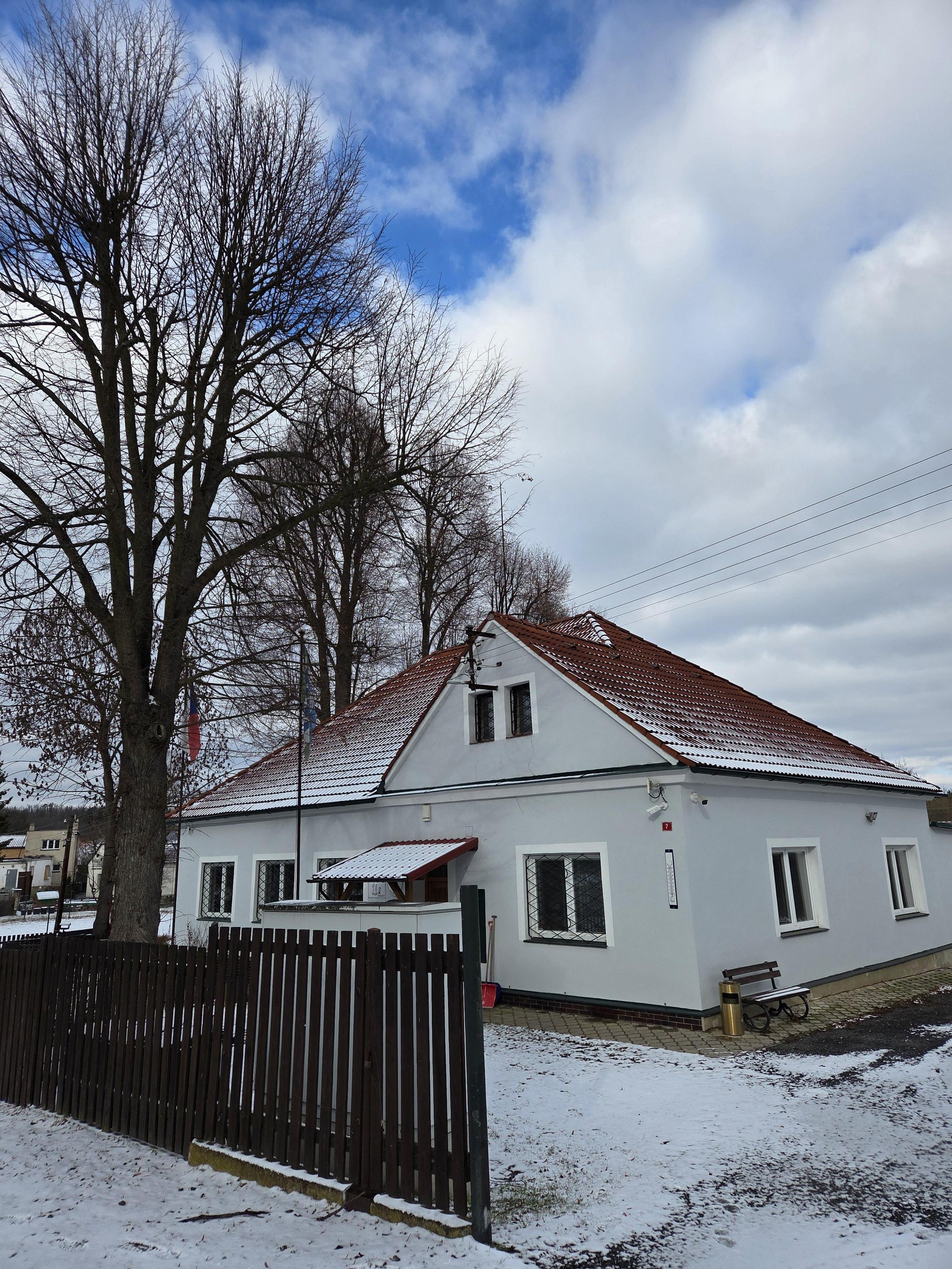 Voznice - obecní úřad foto 2