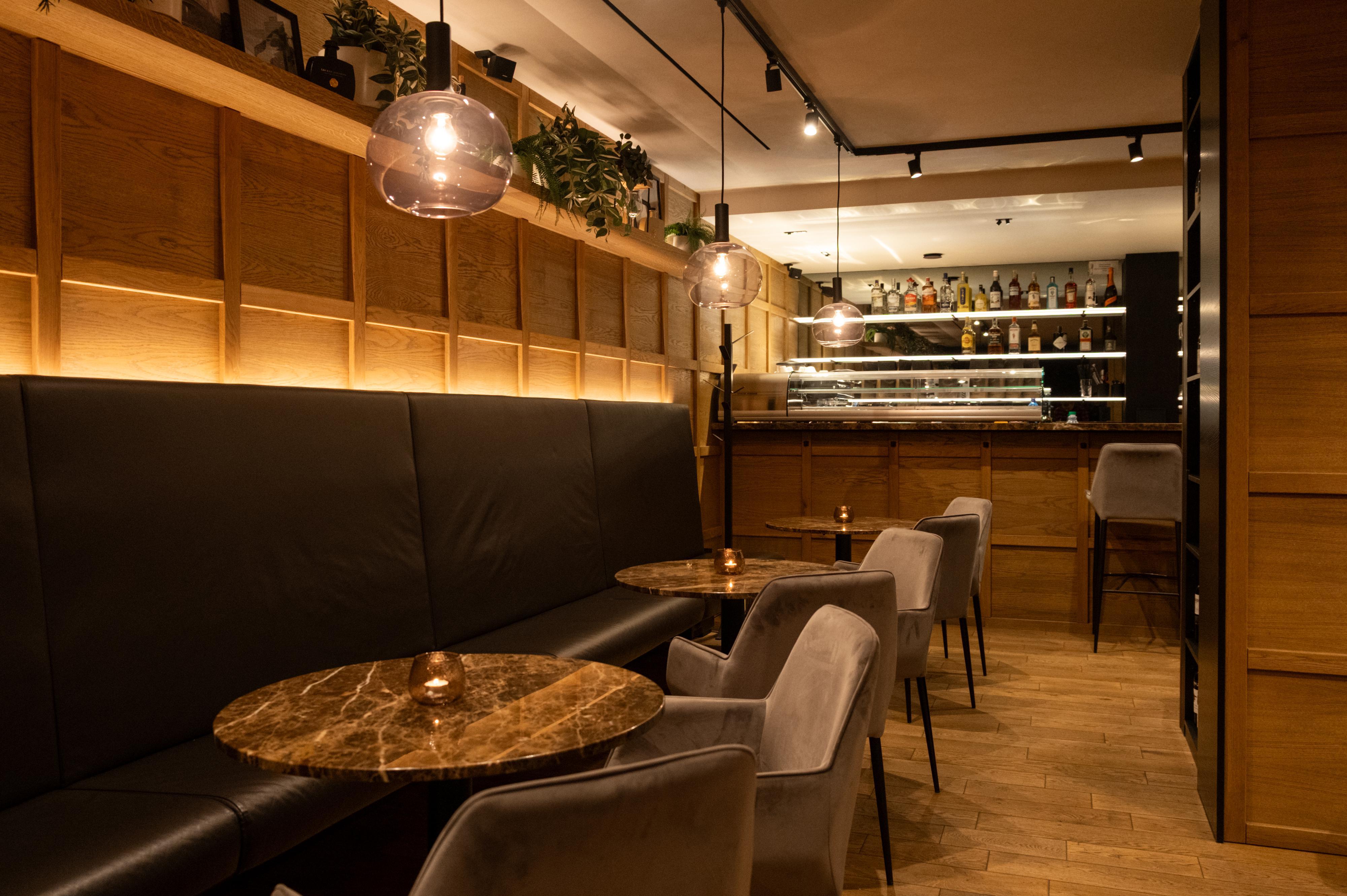 ELITE café & wine bar