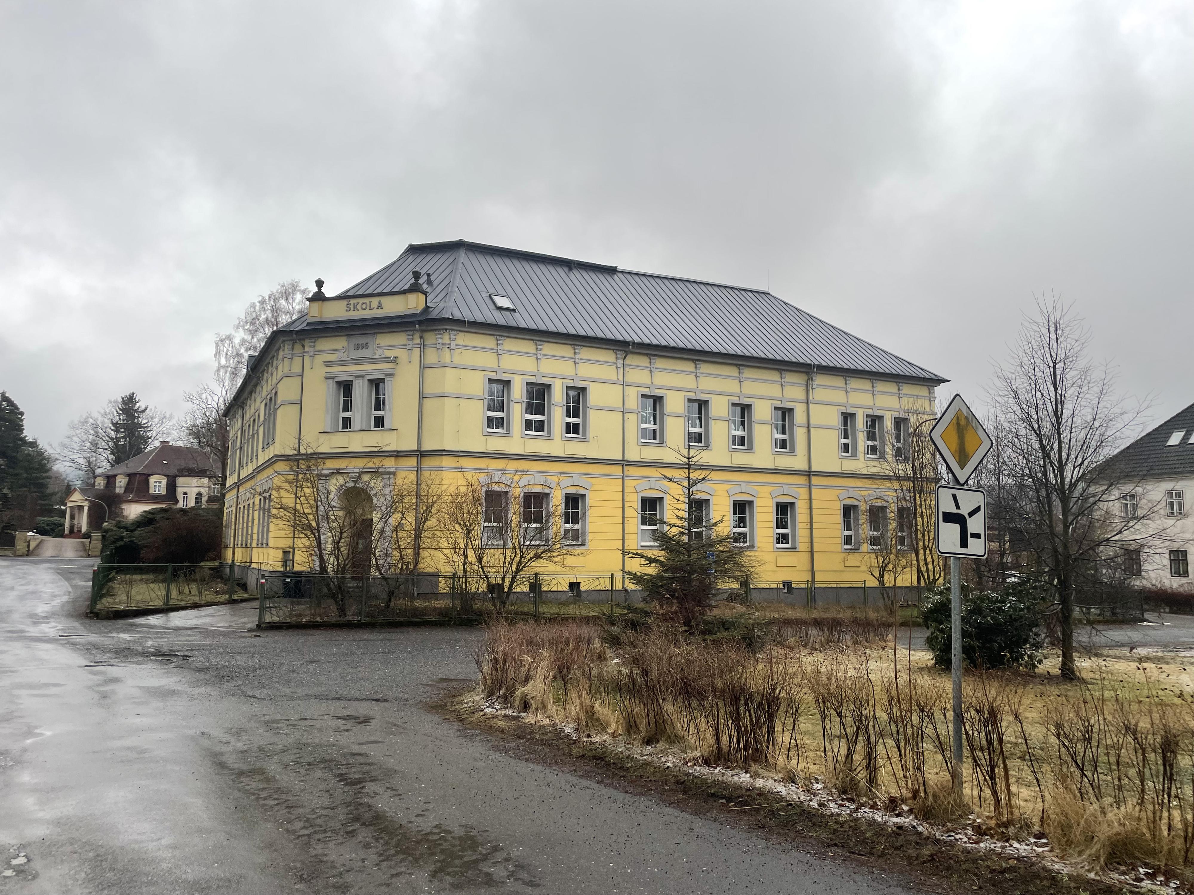 ZŠ a MŠ Jindřichovice pod Smrkem