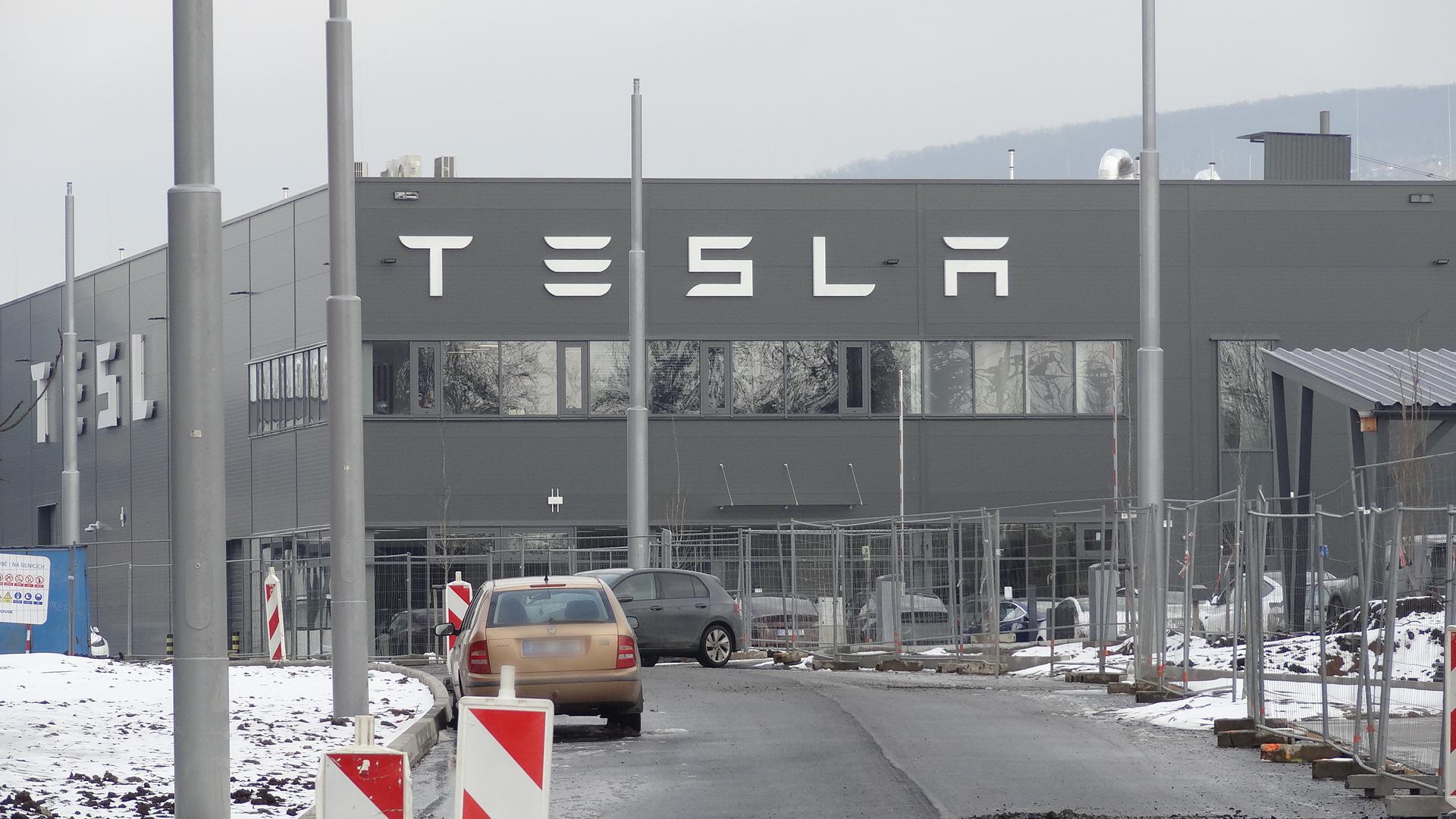 Tesla Service Center Brno foto 2