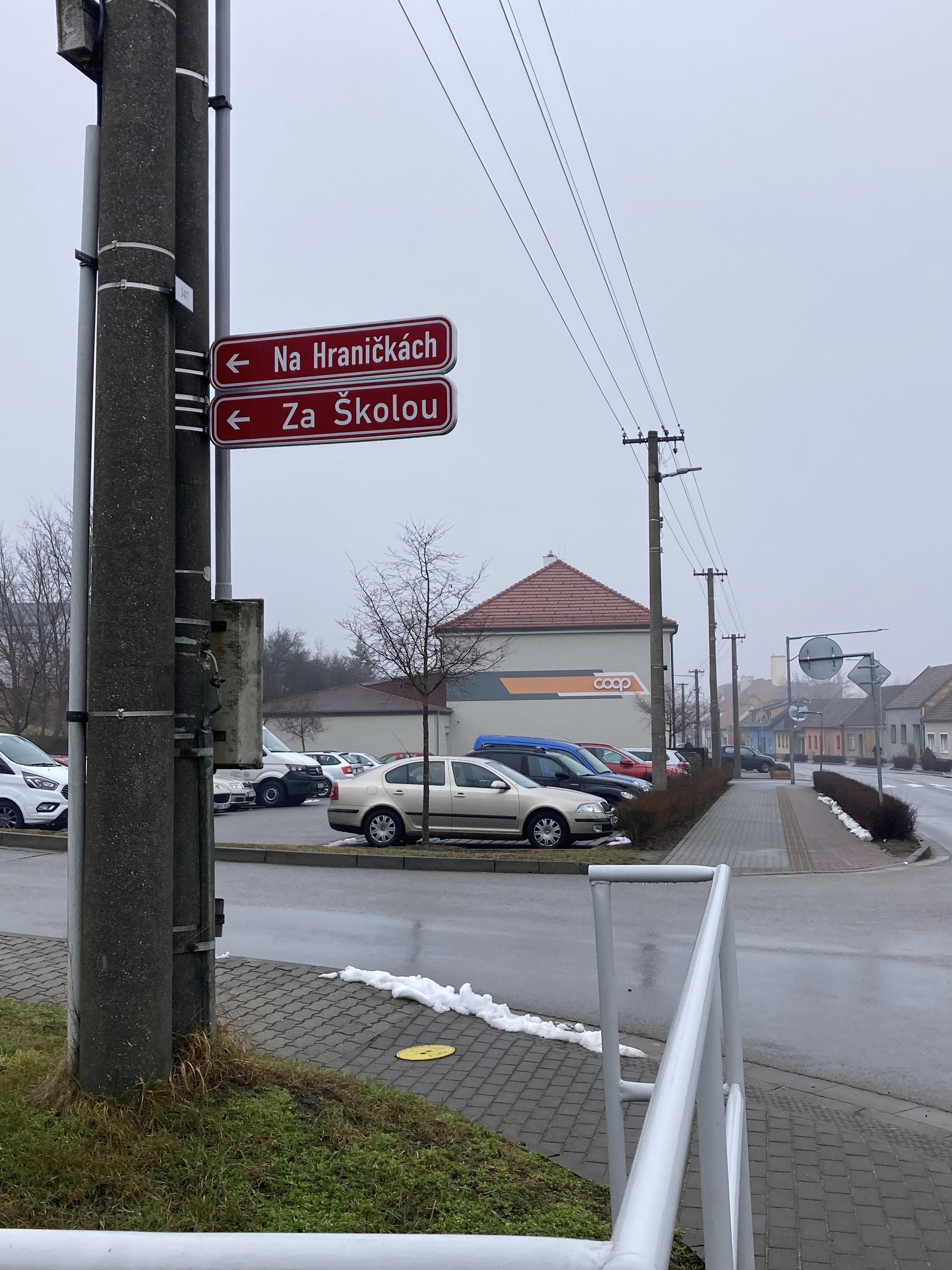 Jednota, spotřební družstvo v Hodoníně - COOP foto 1