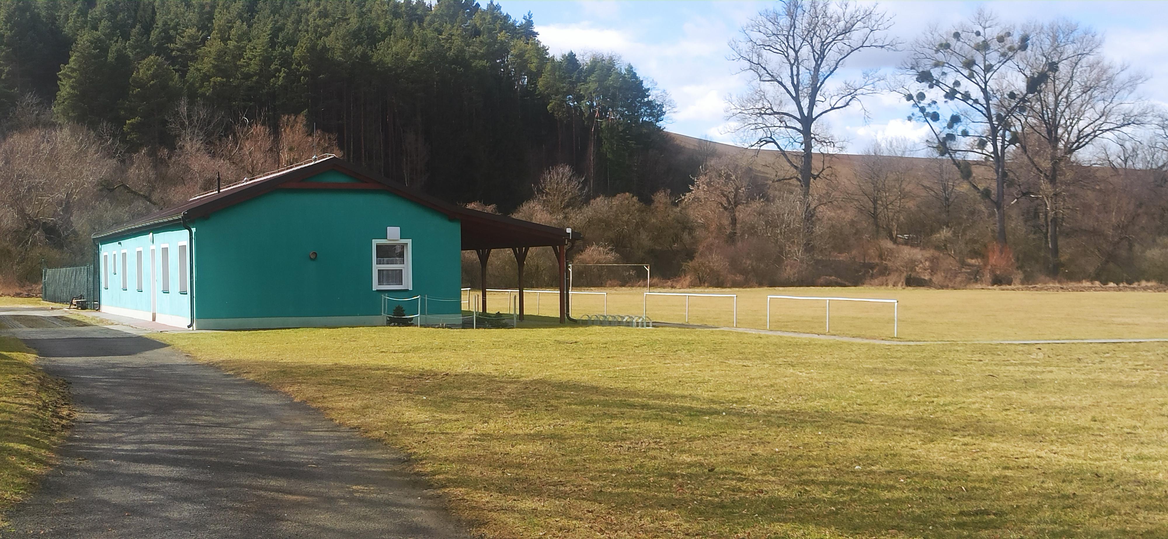 VÍCEÚČELOVÉHO HŘIŠTĚ NEMOTICE foto 3