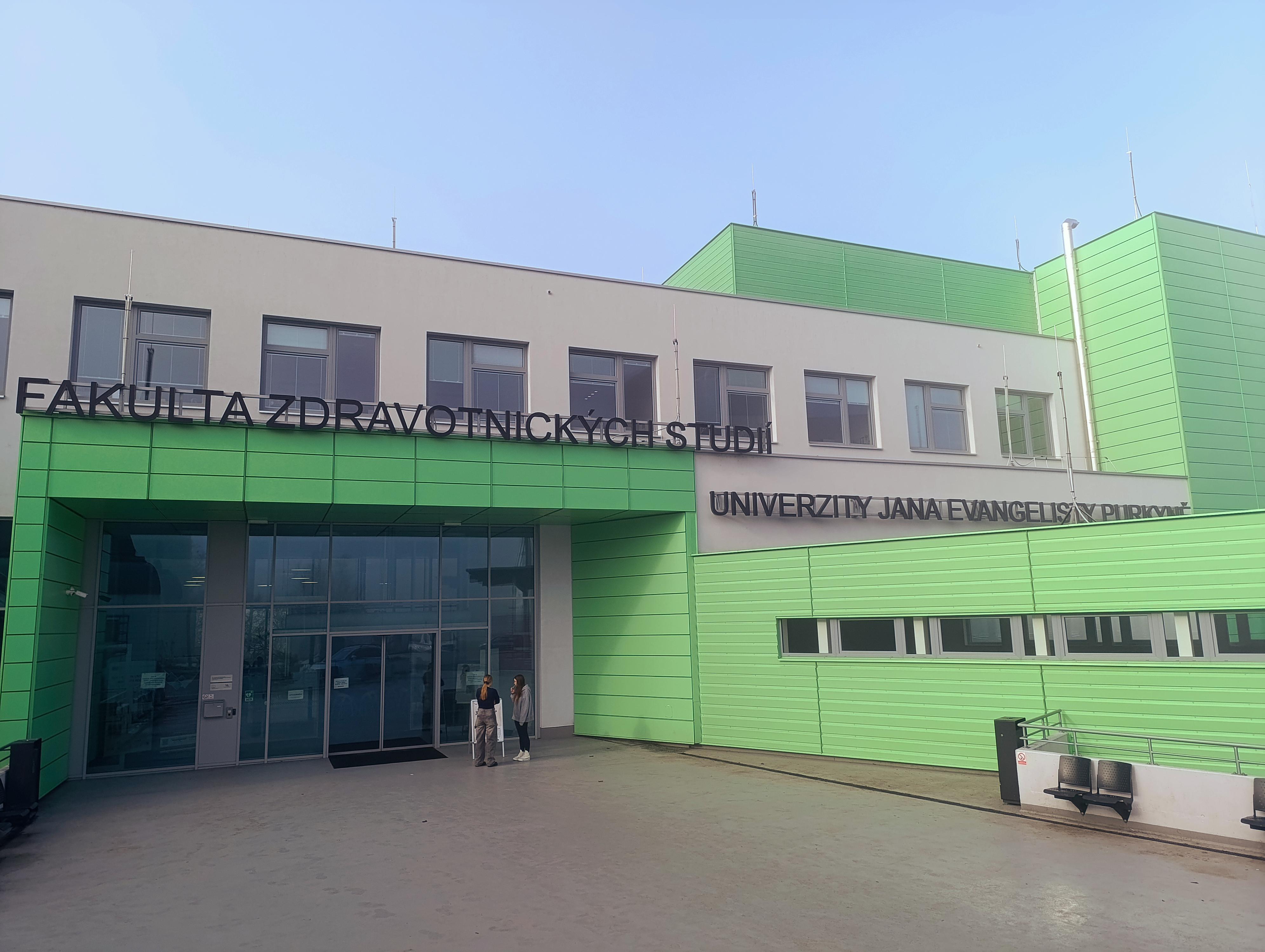 Univerzita Jana Evangelisty Purkyně - Fakulta zdravotnických studií foto 2