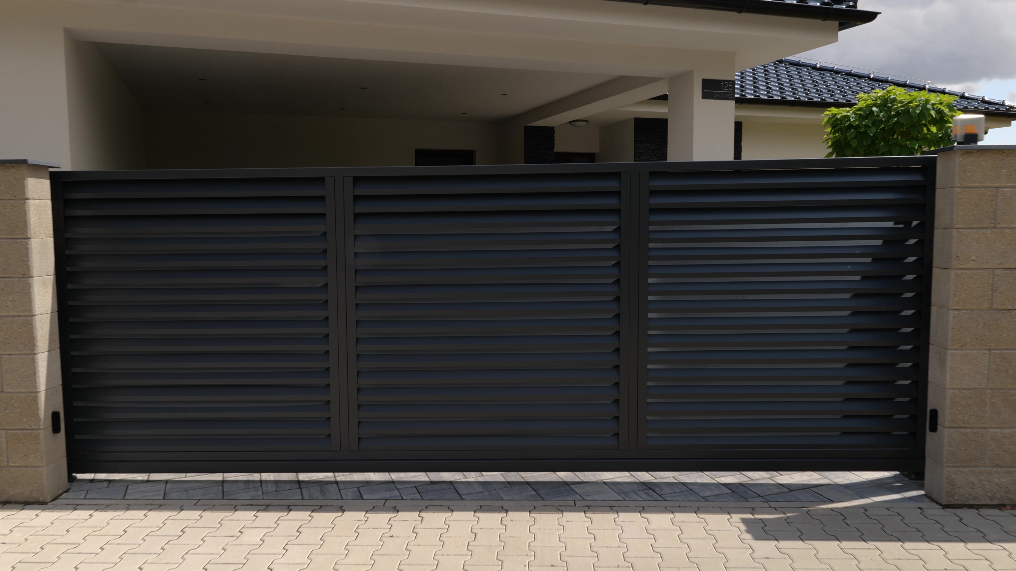 JAFRO KovoGarden foto 2 (náhled videa)