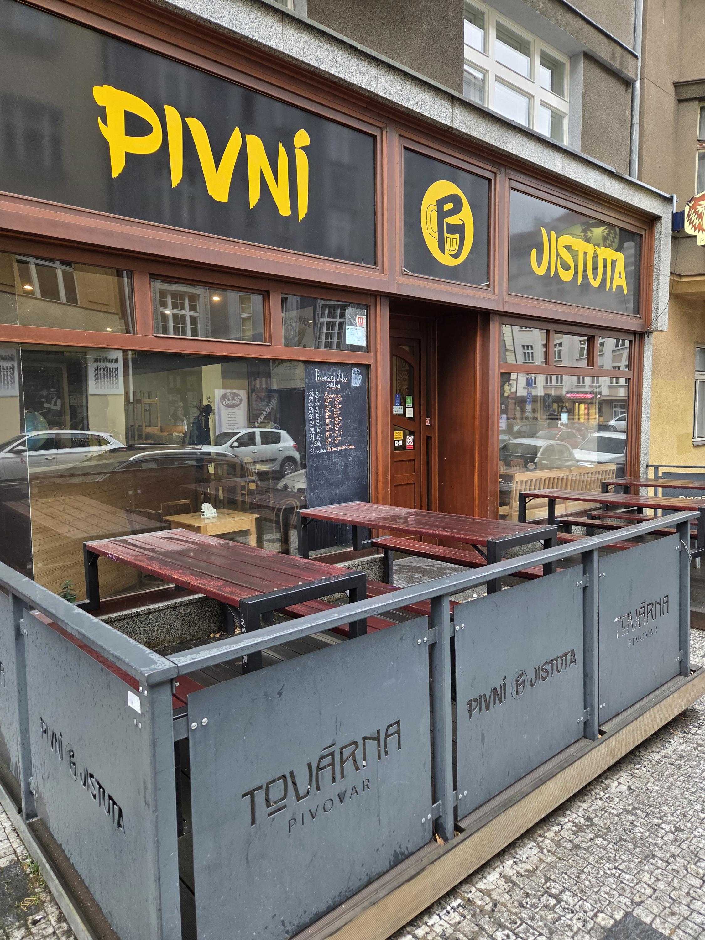 Pivní Jistota foto 2