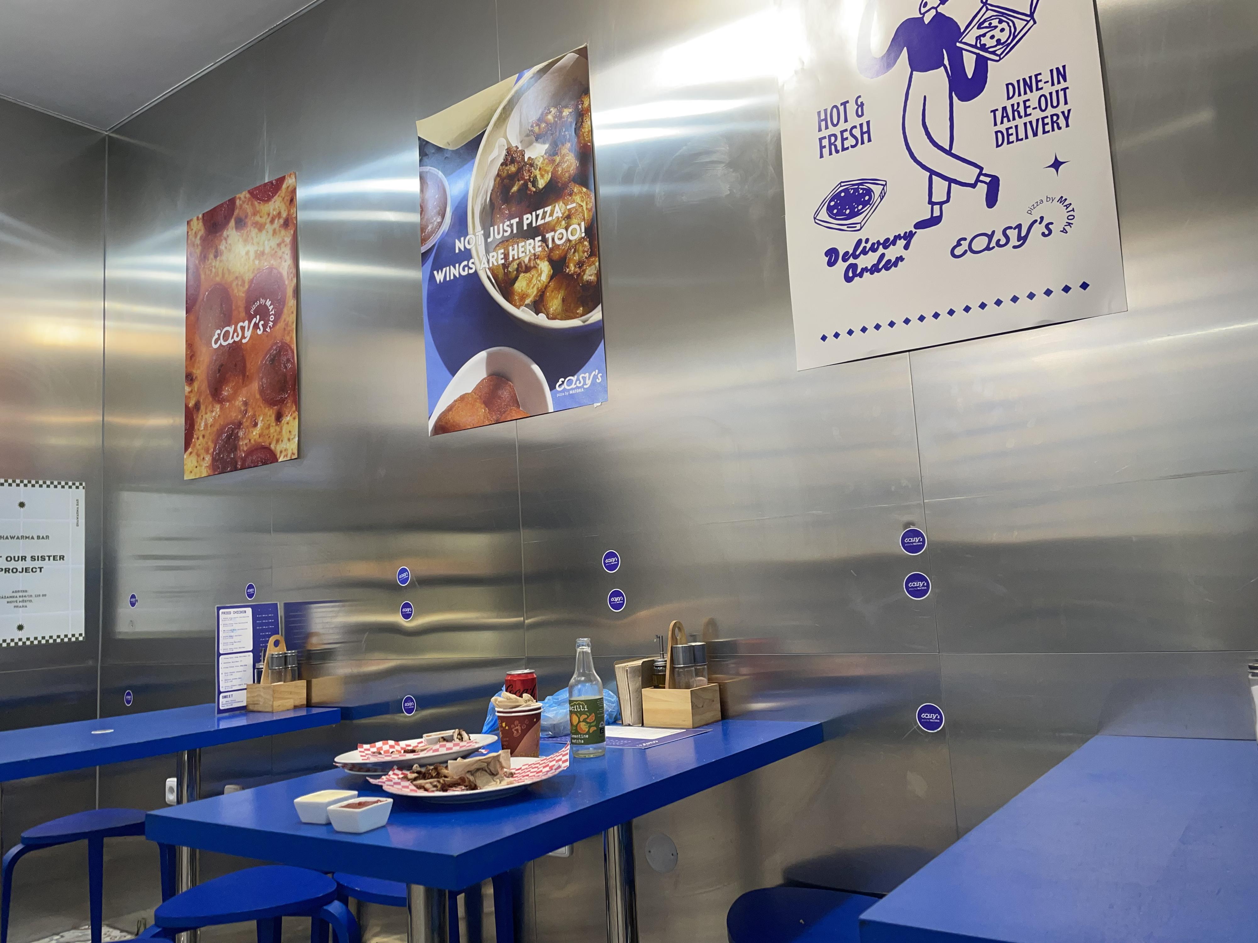 Easy's pizza by Matoka