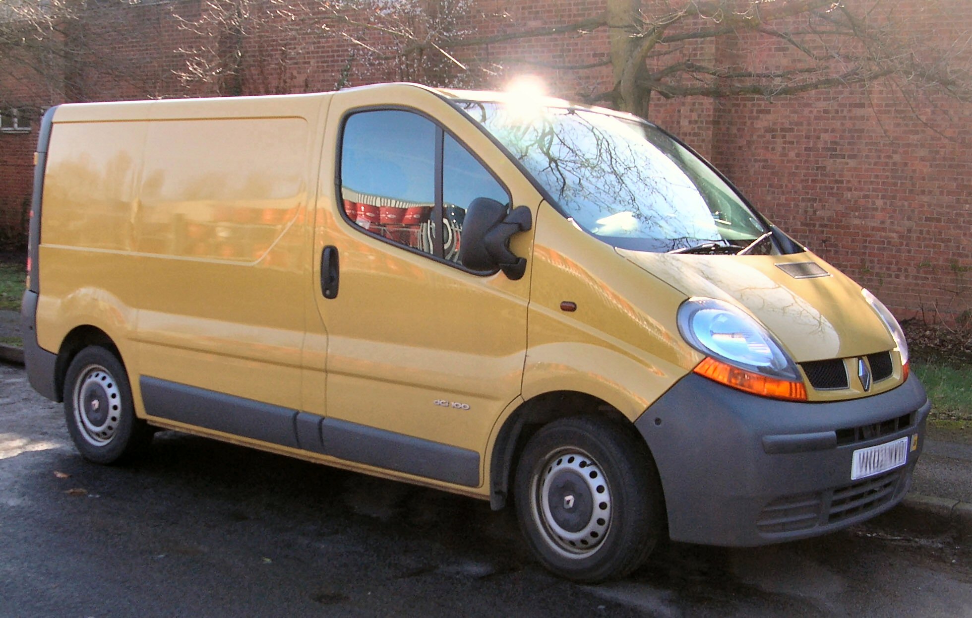 Půjčení dodávky Renault Trafic velikost L1H1