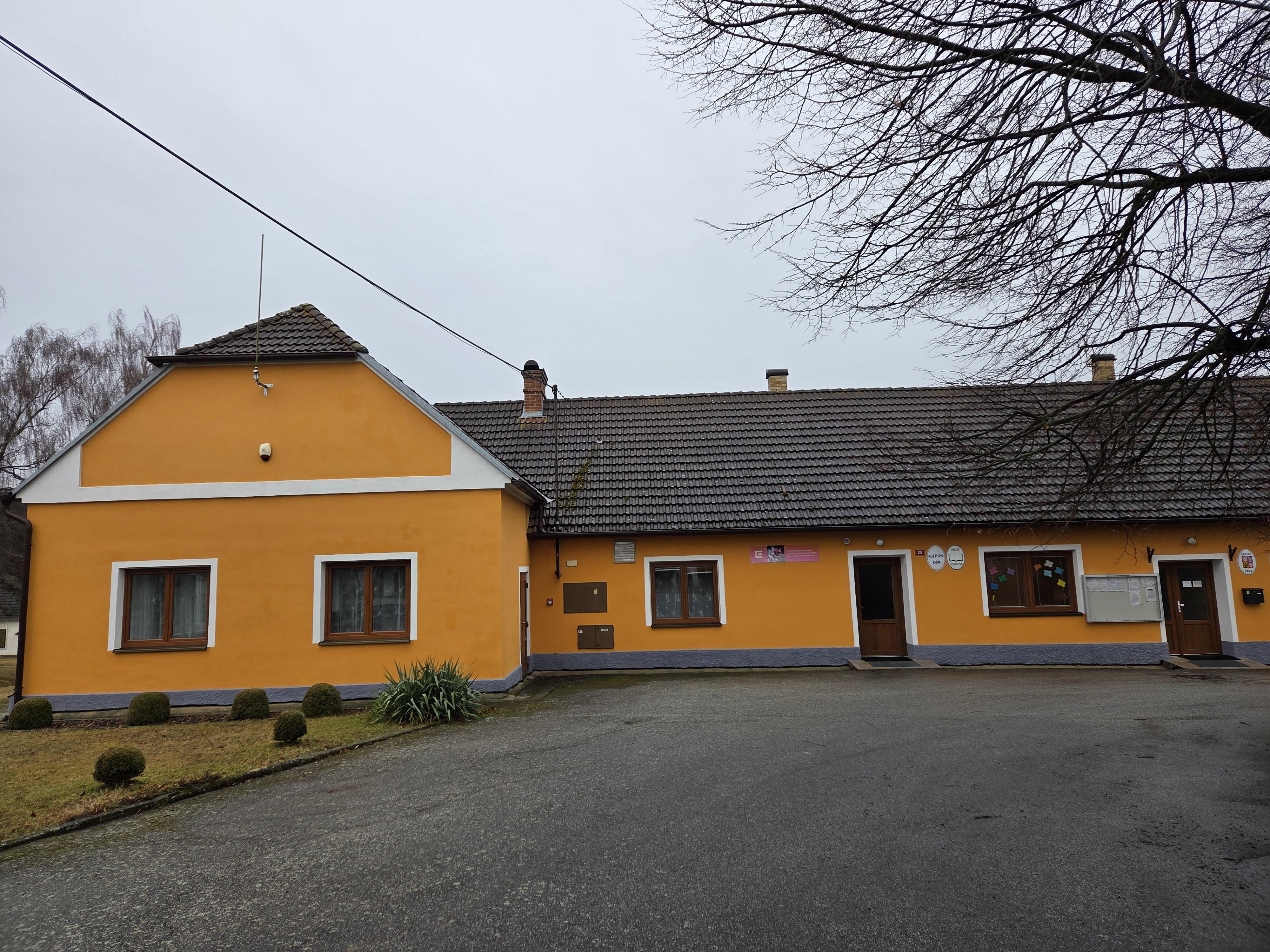 Horní Kněžeklady - obecní úřad foto 2