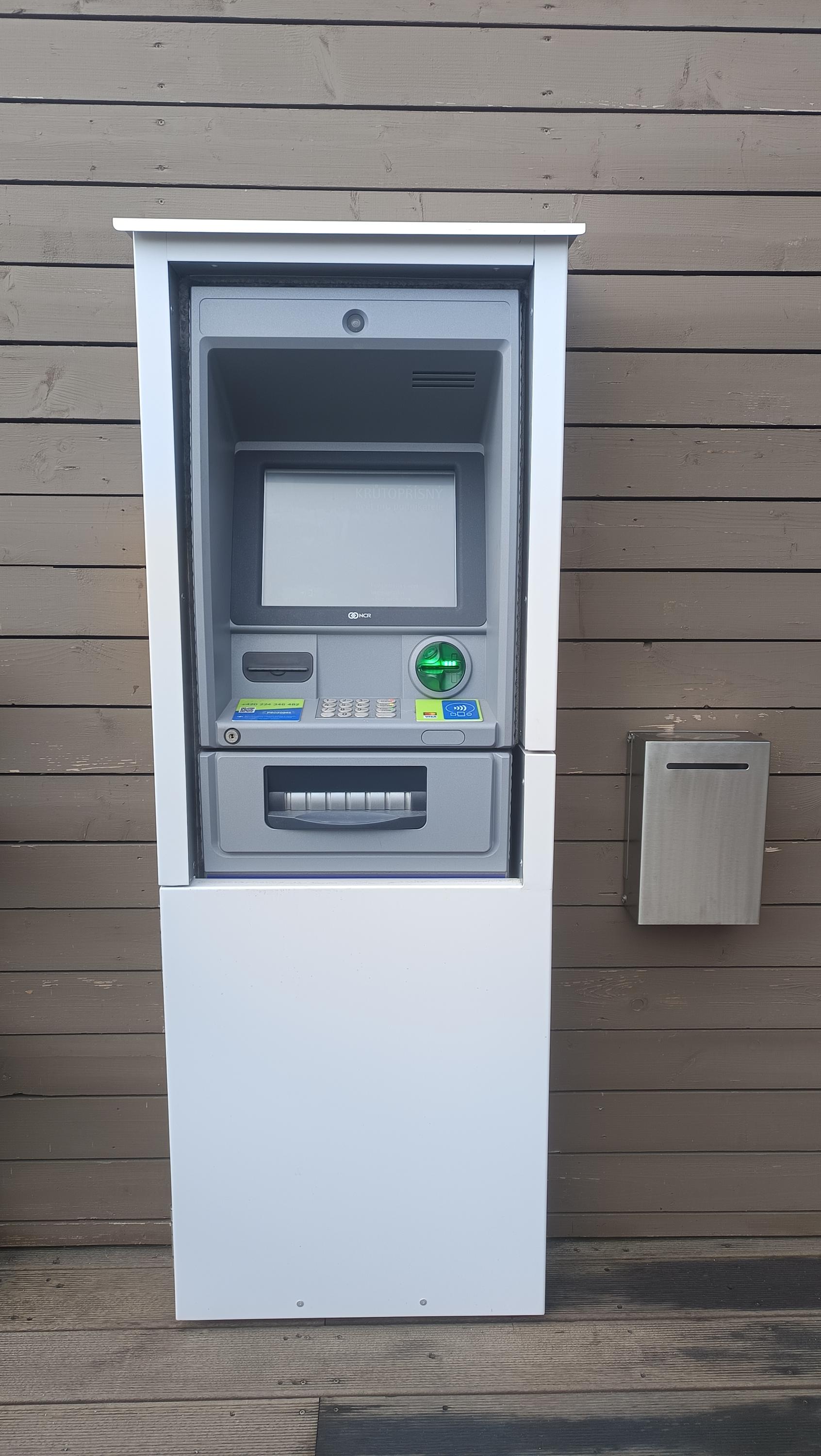 Bankomat Fio banky foto 2