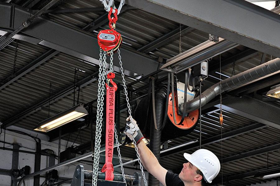 Zdvihací zařízení