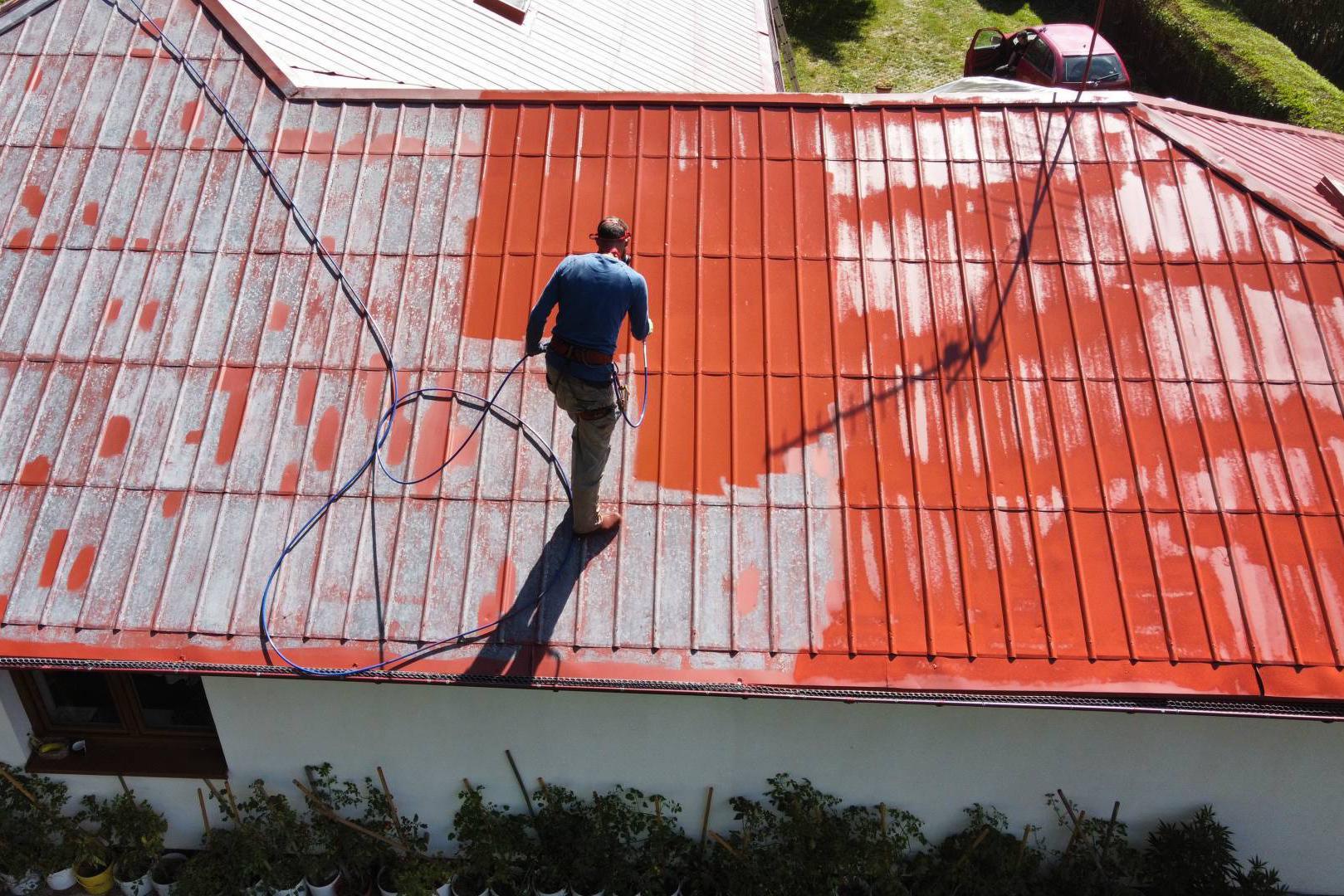 Nástřik plechové střechy