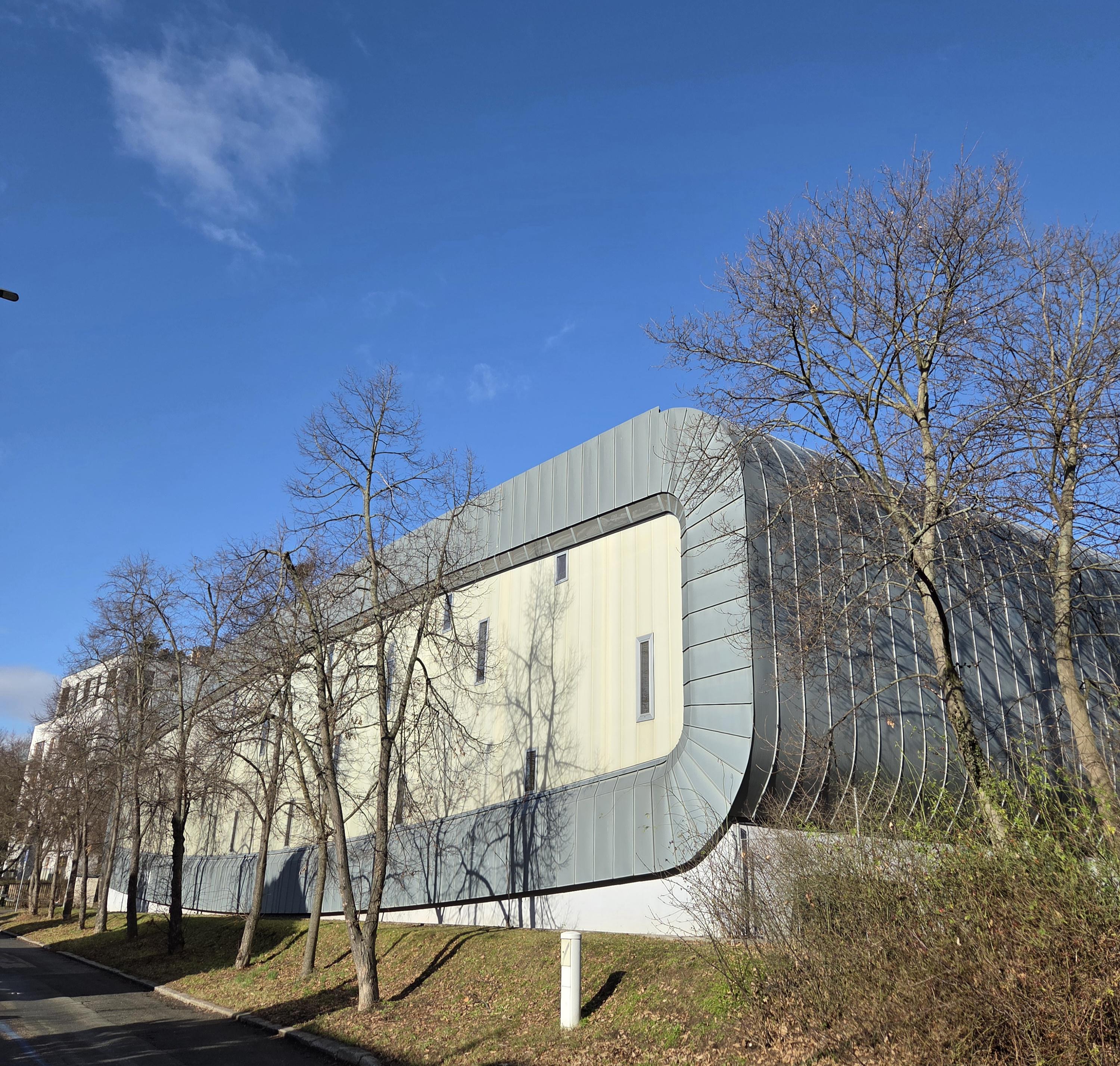 Vysoká škola ekonomická v Praze - Sportovní areál foto 5