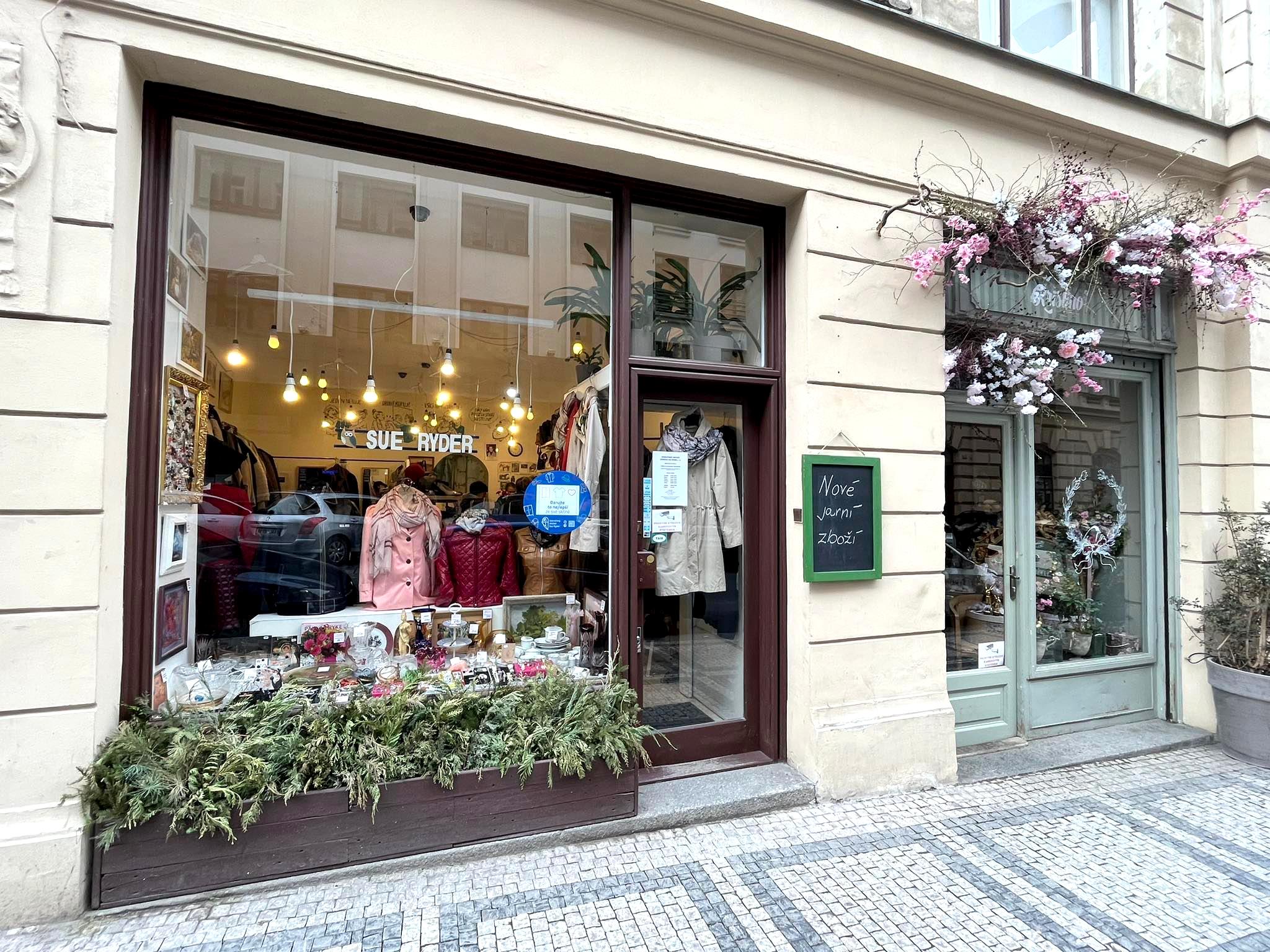 Dobročinný obchod Sue Ryder foto 3