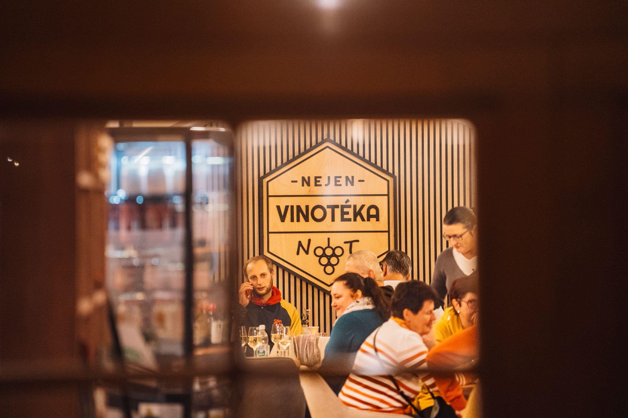 Nejen Vinotéka foto 6