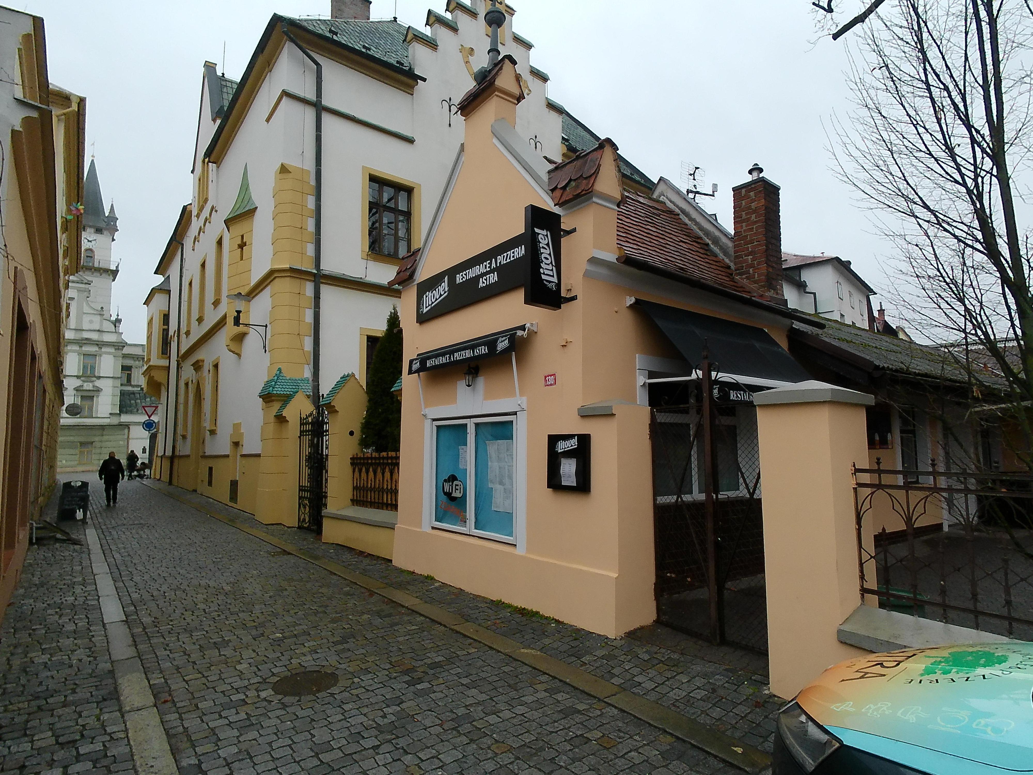Kavárna a pizzeria Astra foto 2