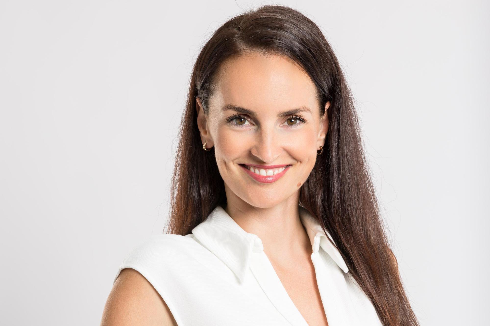 Nikola Zemanová - reality a finance