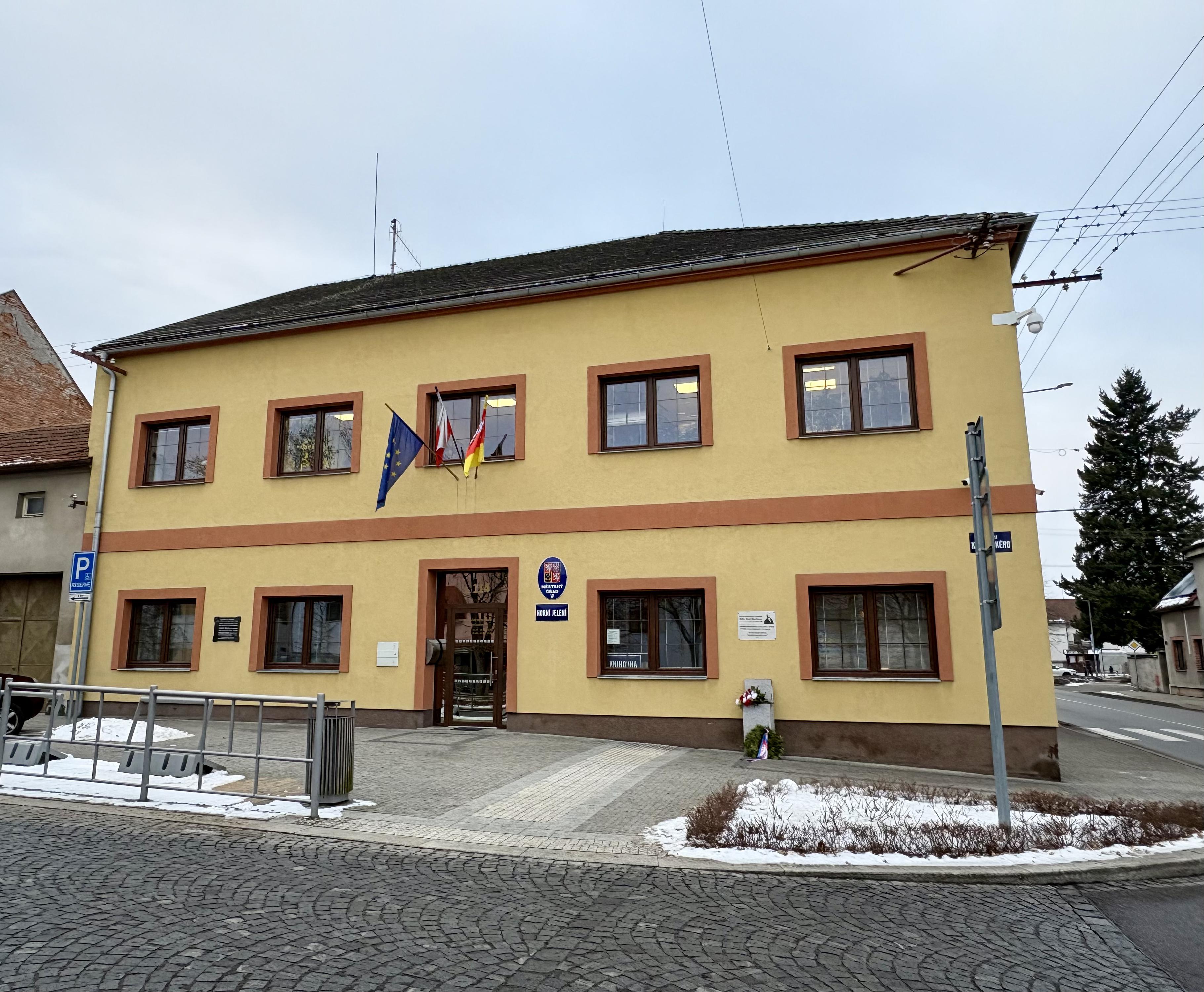 Městská knihovna Horní Jelení foto 2