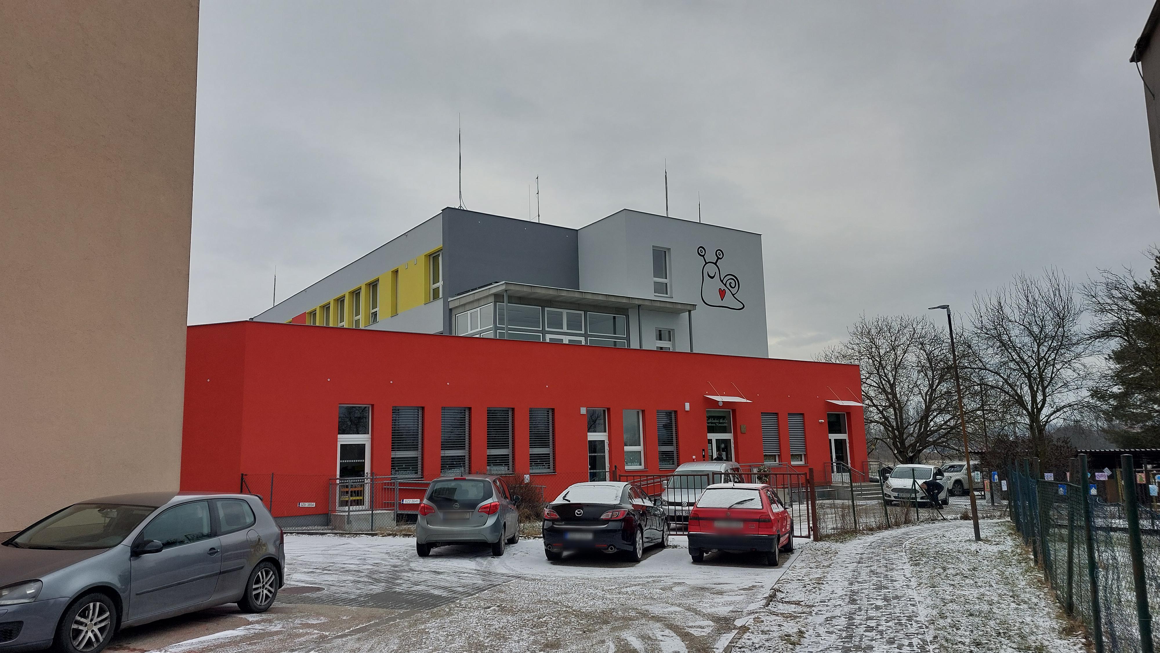 Základní škola Otrokovice, Komenského