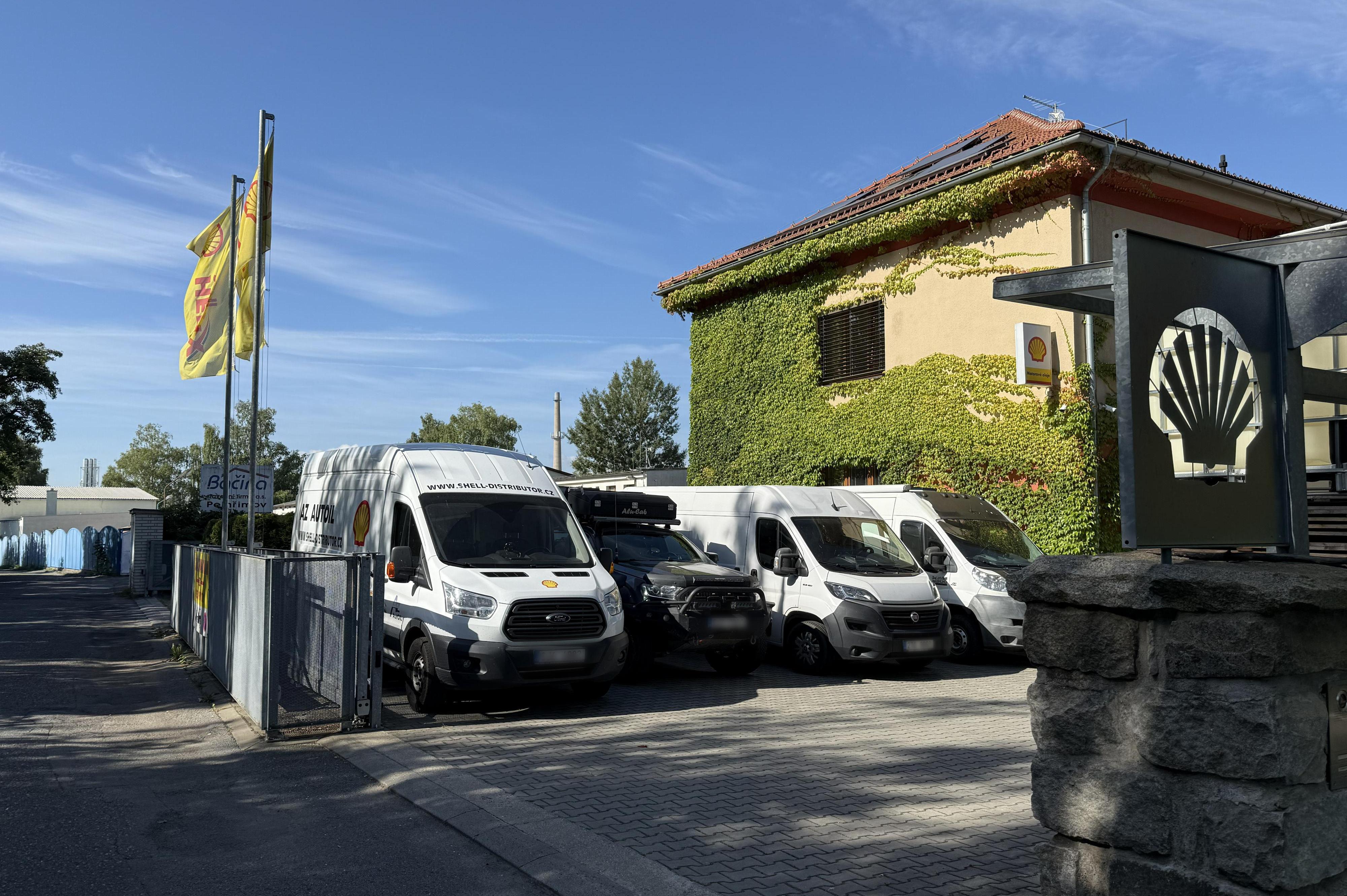 A-Z AutOiL, s.r.o. Shell Distributor