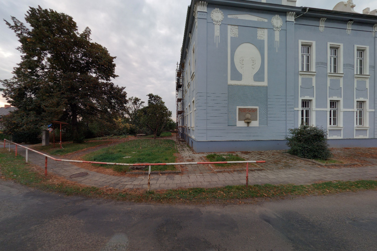 Dobroměřice - obecní úřad foto 5