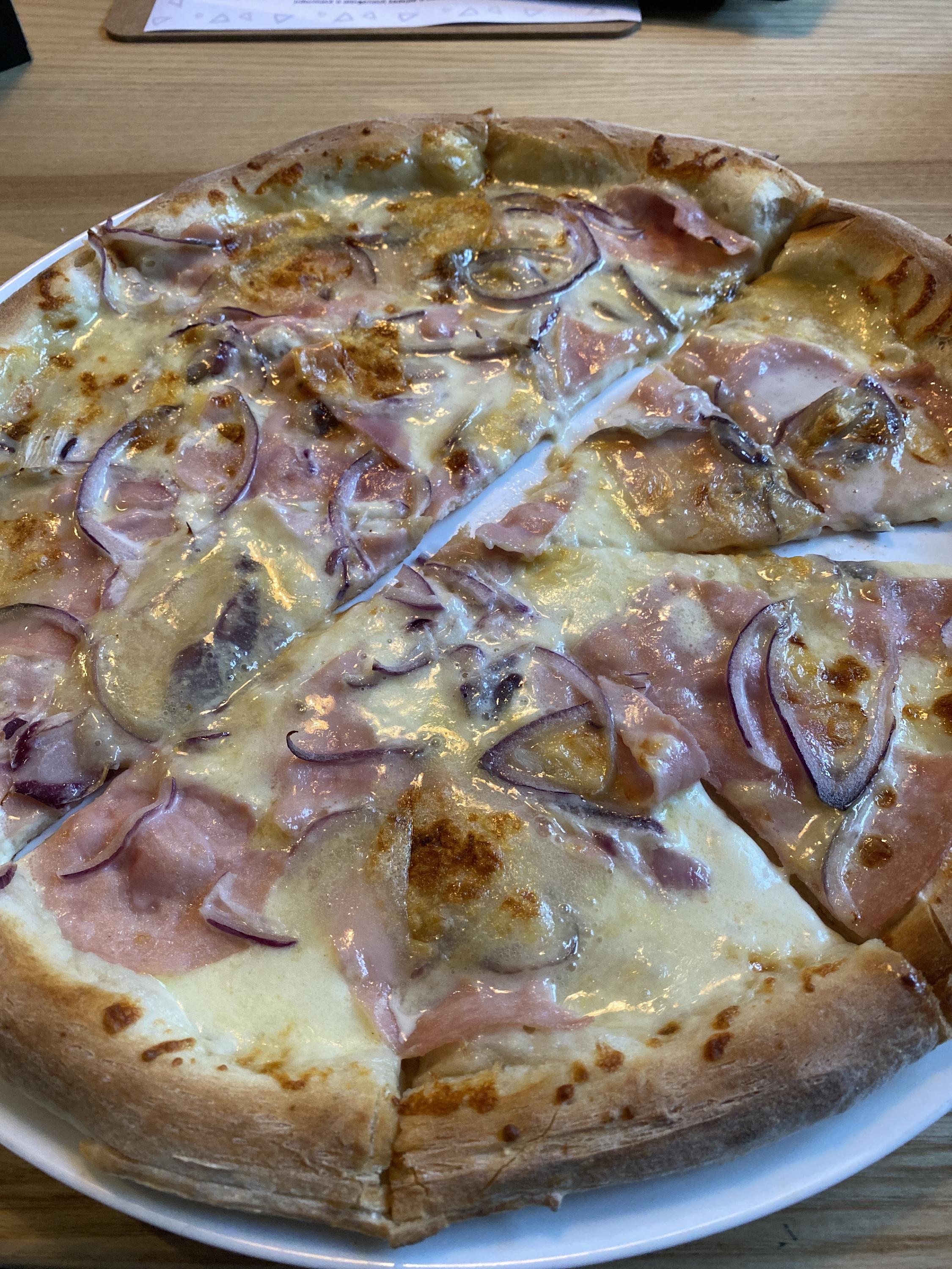 Pizza Bombastica foto 3